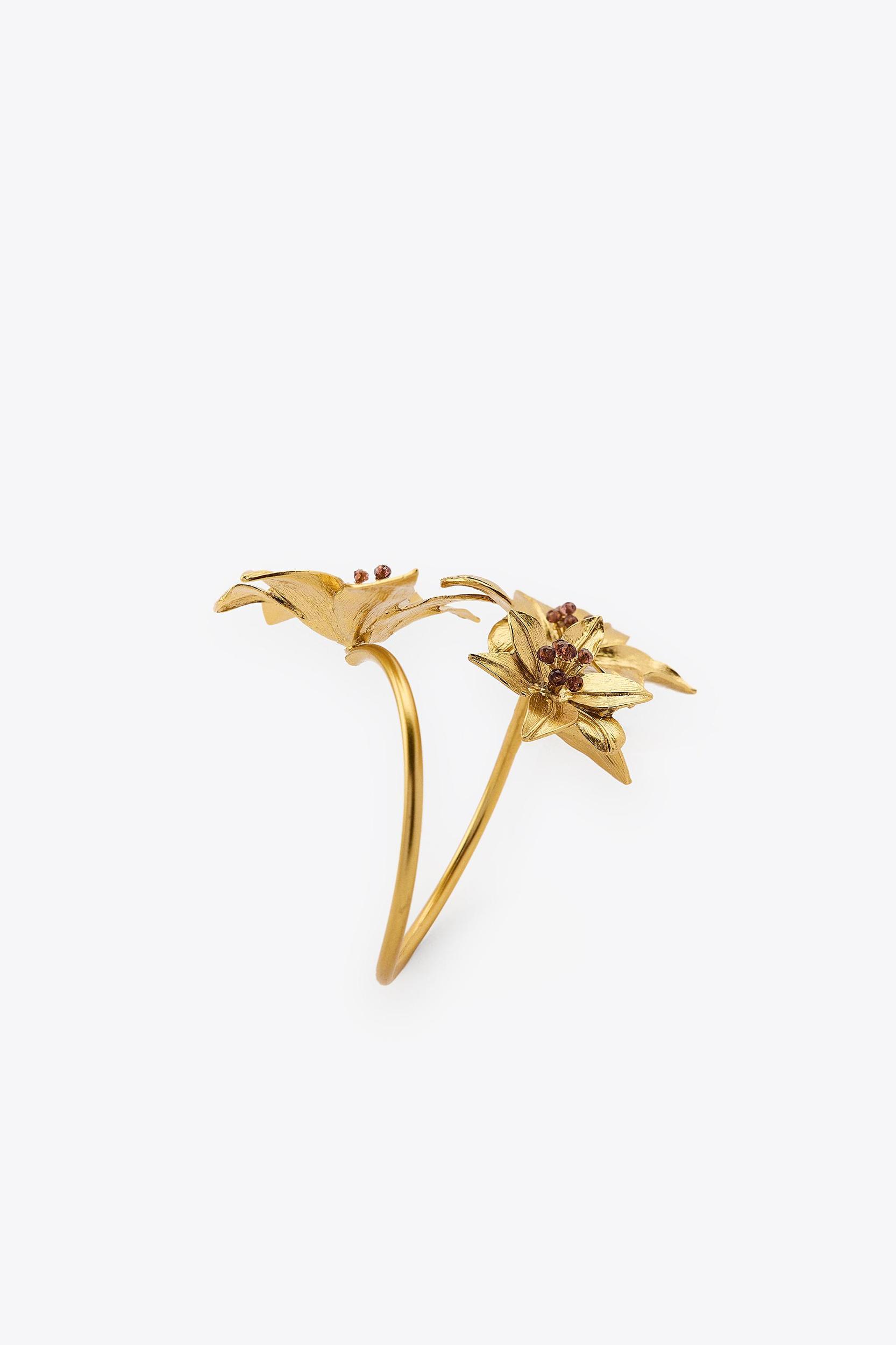 DOUBLE FLOWER BRACELET Product Image