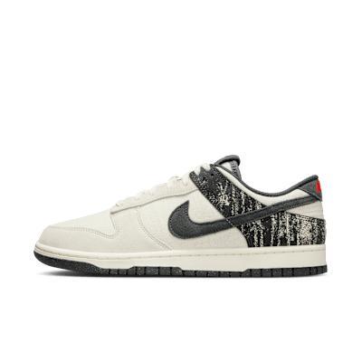 Nike Men's Dunk Low Retro SE Shoes Product Image
