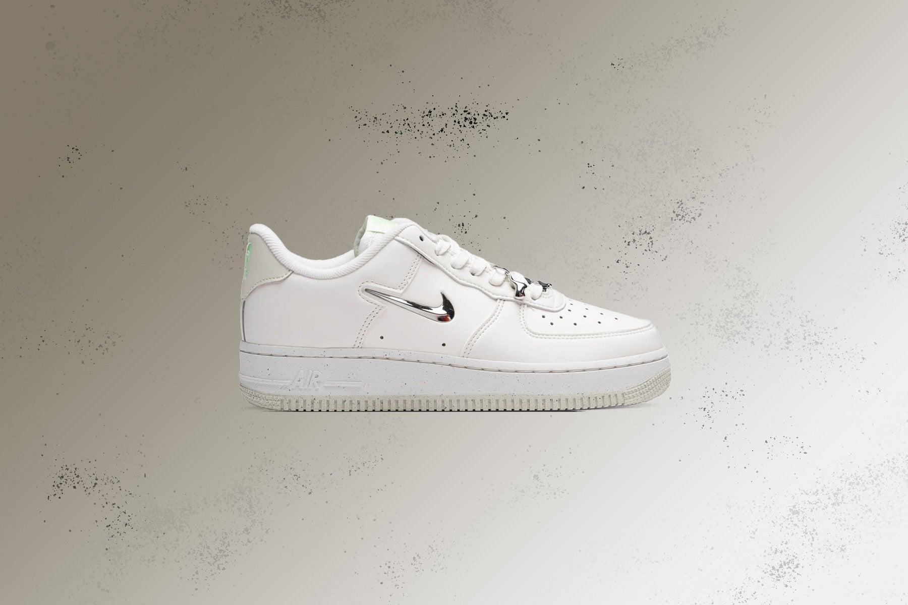 Women's Air Force 1 '07 Next Nature SE - Sail/Vapor Green/Sea Glass Female Product Image