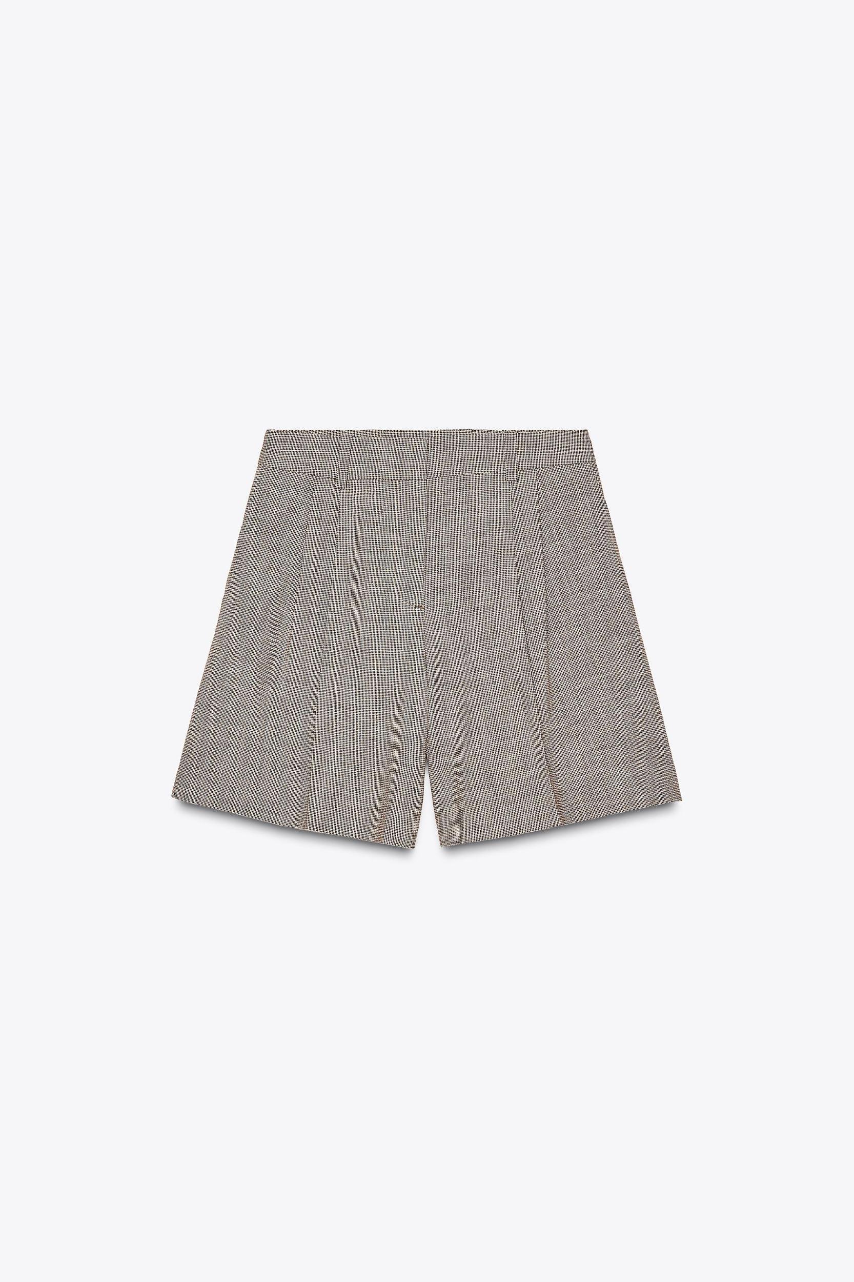 PLEATED HIGH-WAISTED SHORTS Product Image