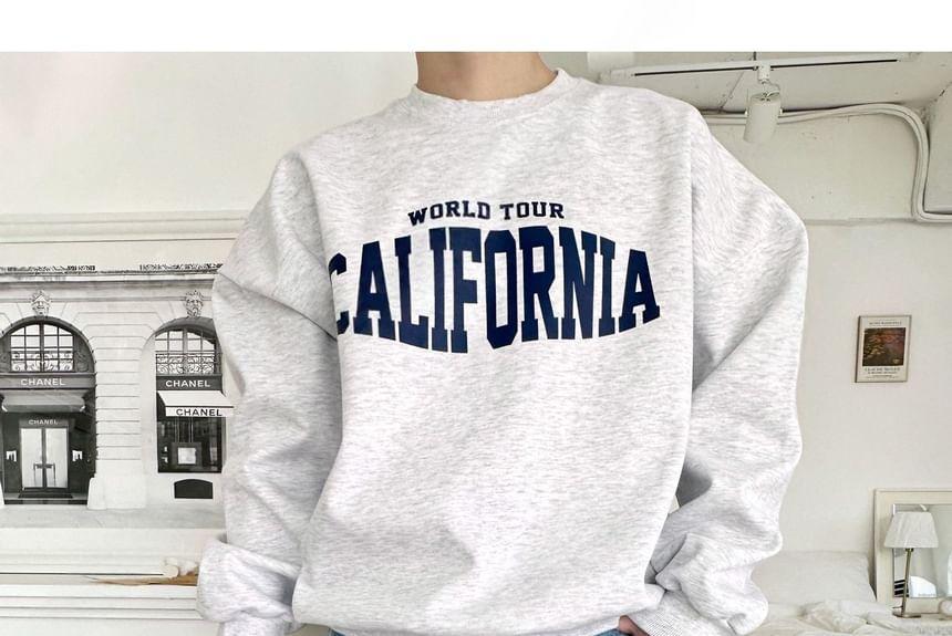 Lettering Loose-Fit Sweatshirt Product Image