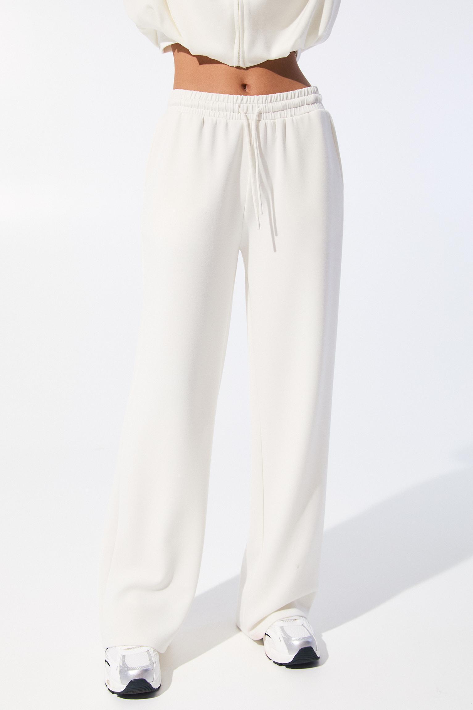 Soft touch wide-leg pants Product Image