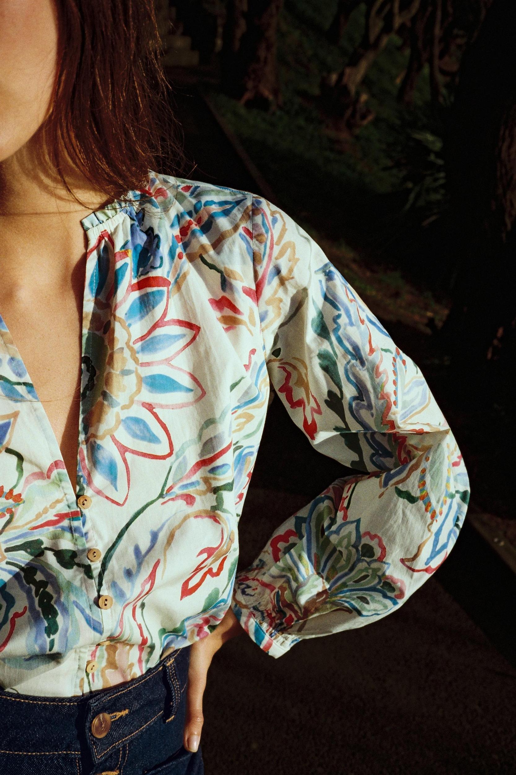 PRINTED POPLIN BLOUSE Product Image