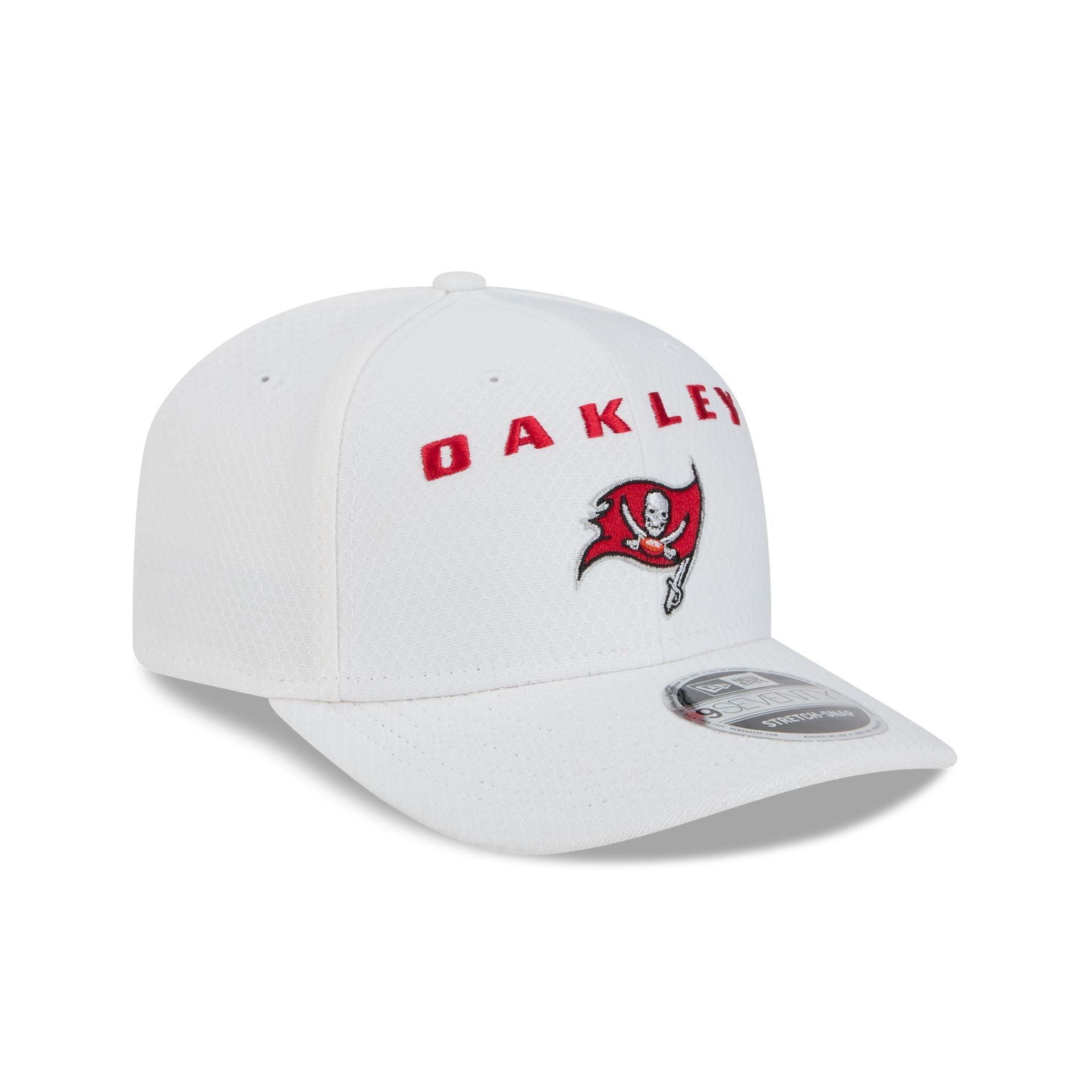 Oakley x Tampa Bay Buccaneers White 9SEVENTY Stretch-Snap Hat Male Product Image