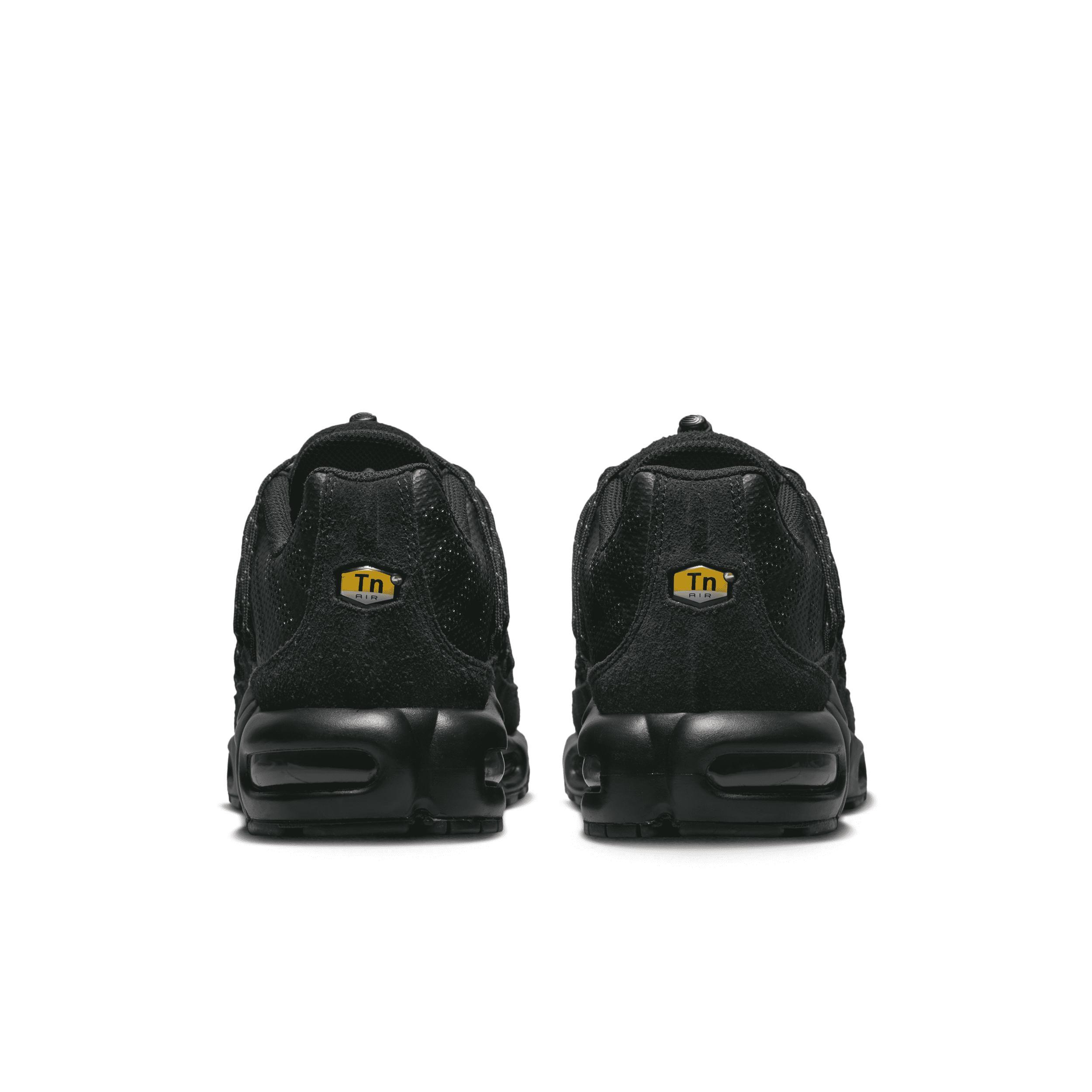 Nike Men's Air Max Plus Utility Shoes Product Image