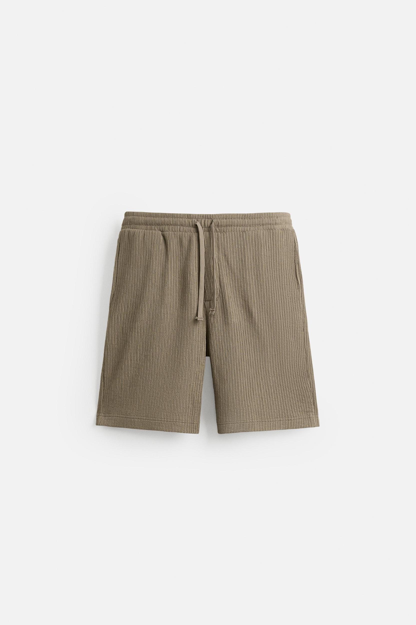 IRREGULAR TEXTURED SHORTS Product Image