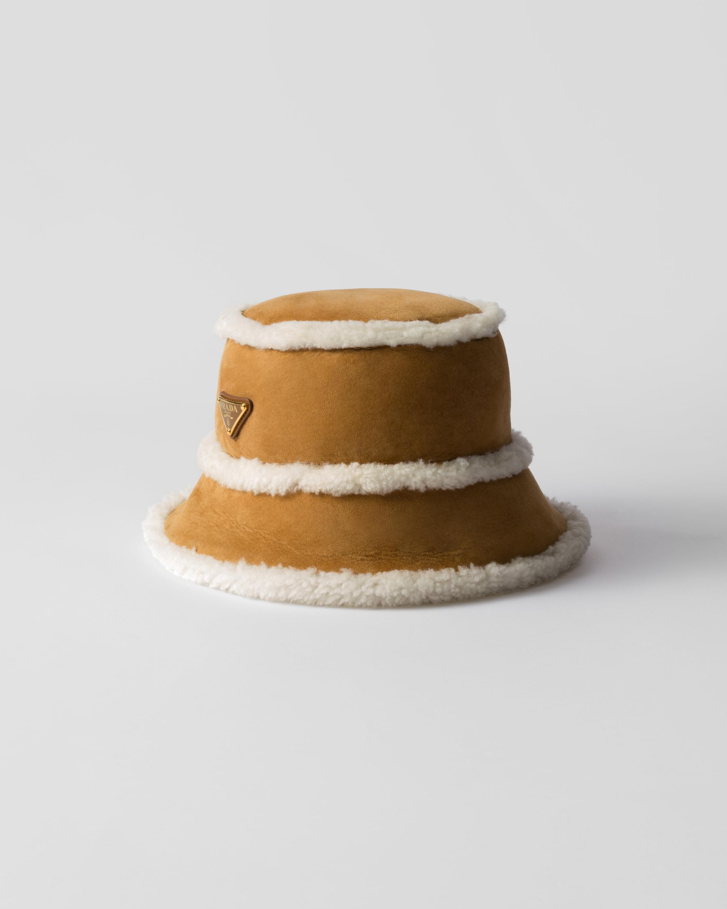 Suede shearling bucket hat Product Image