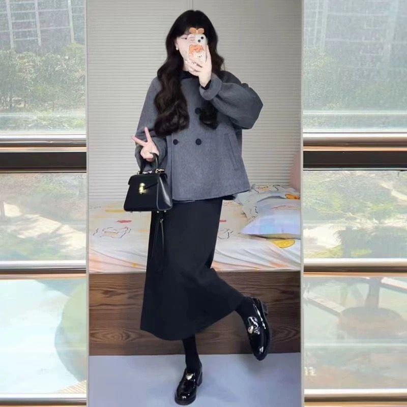 Maternity Collared Double Breasted Coat / Long-Sleeve Midi Dress Product Image