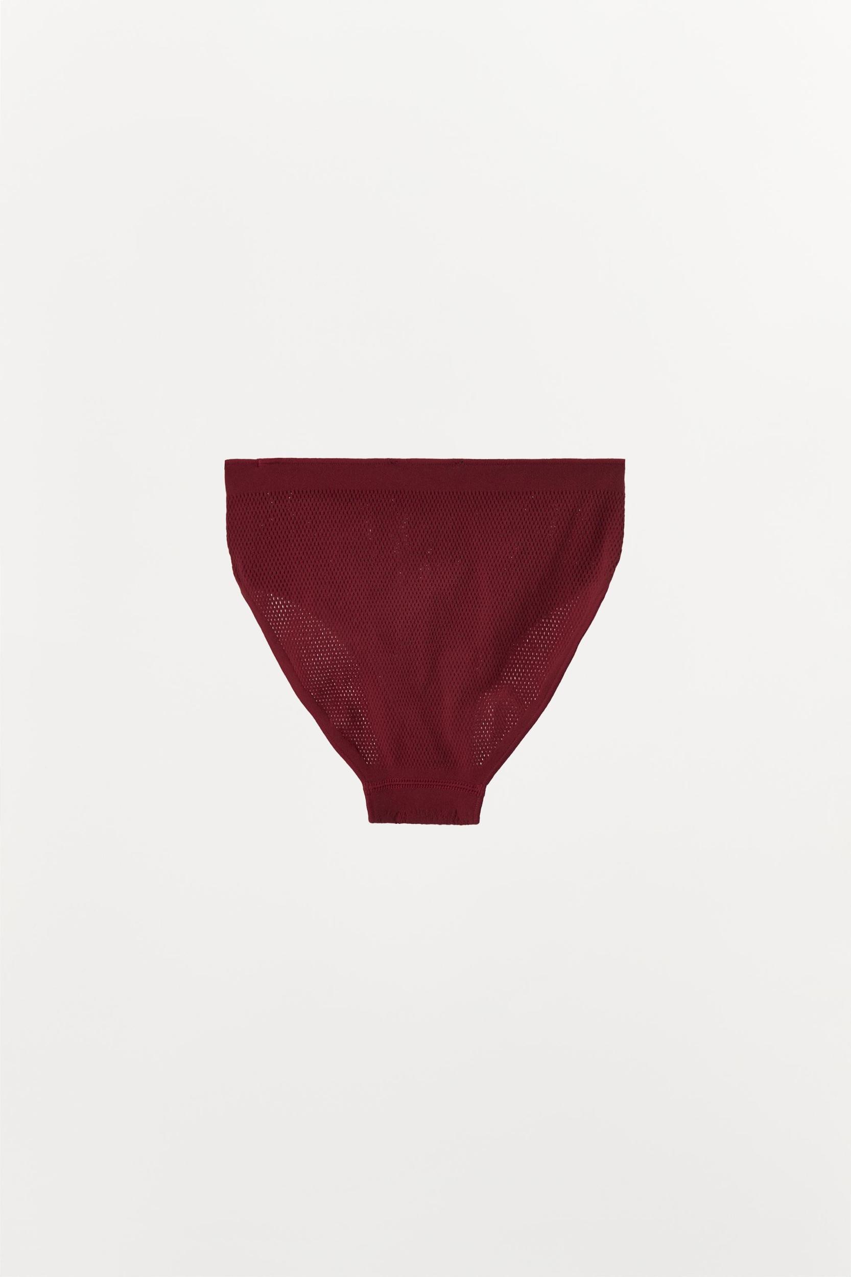 SEAMLESS LACE BRALETTE WITH WIDE STRAPS Product Image