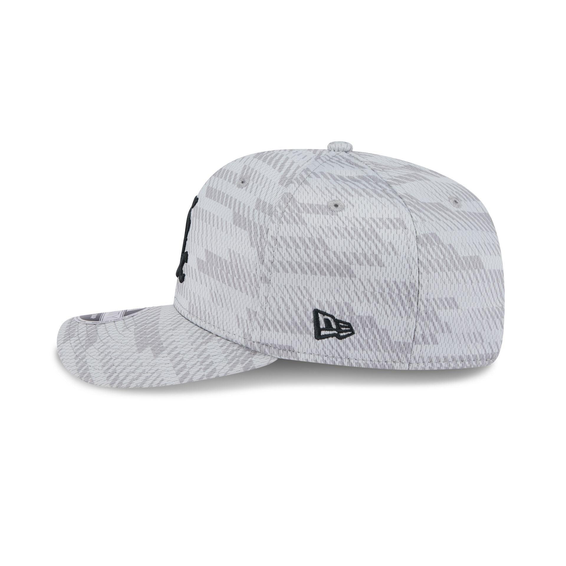 Chicago White Sox 2025 Clubhouse Gray 9SEVENTY Stretch-Snap Hat Male Product Image