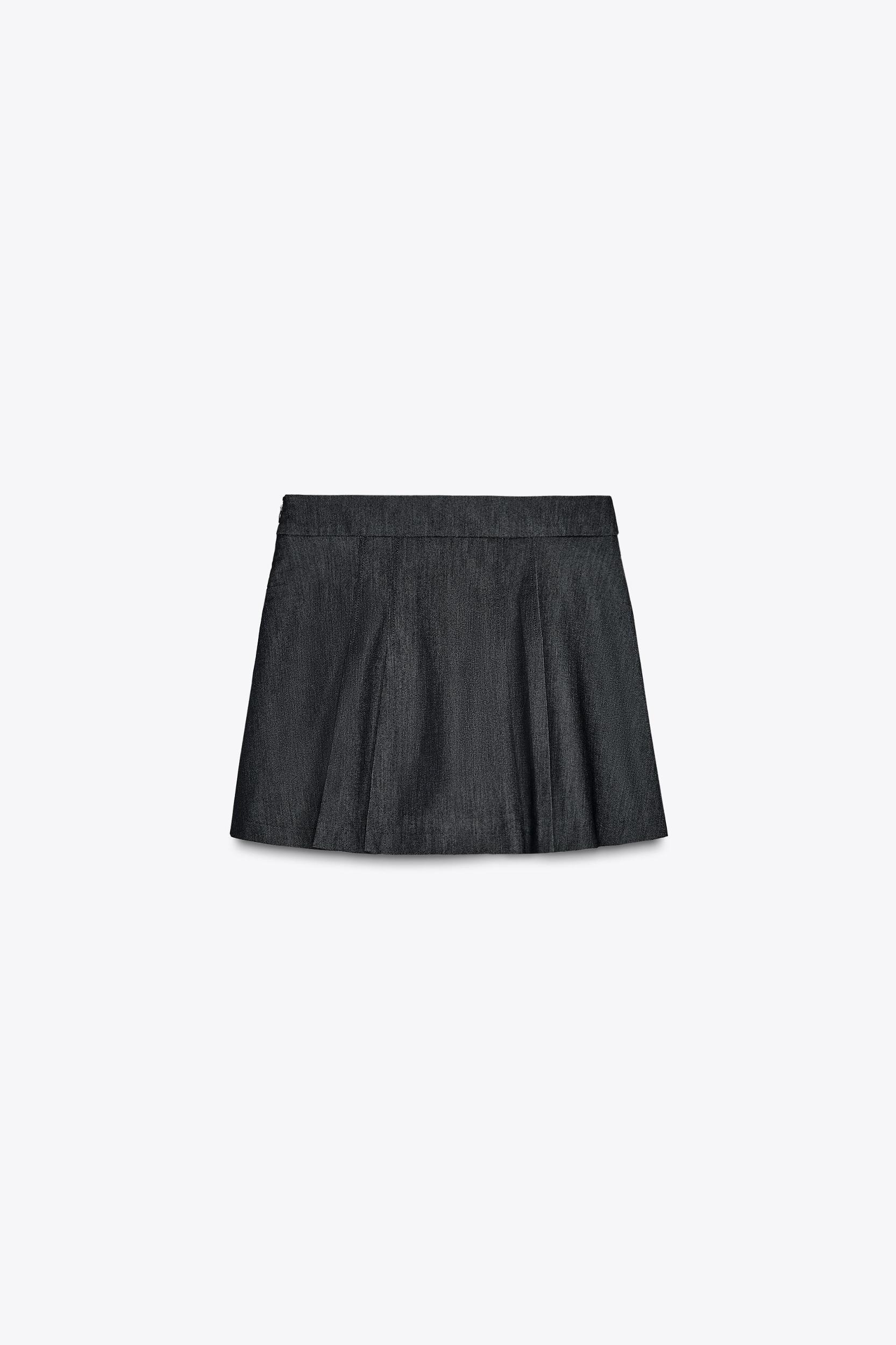 PLEATED SKORT Product Image