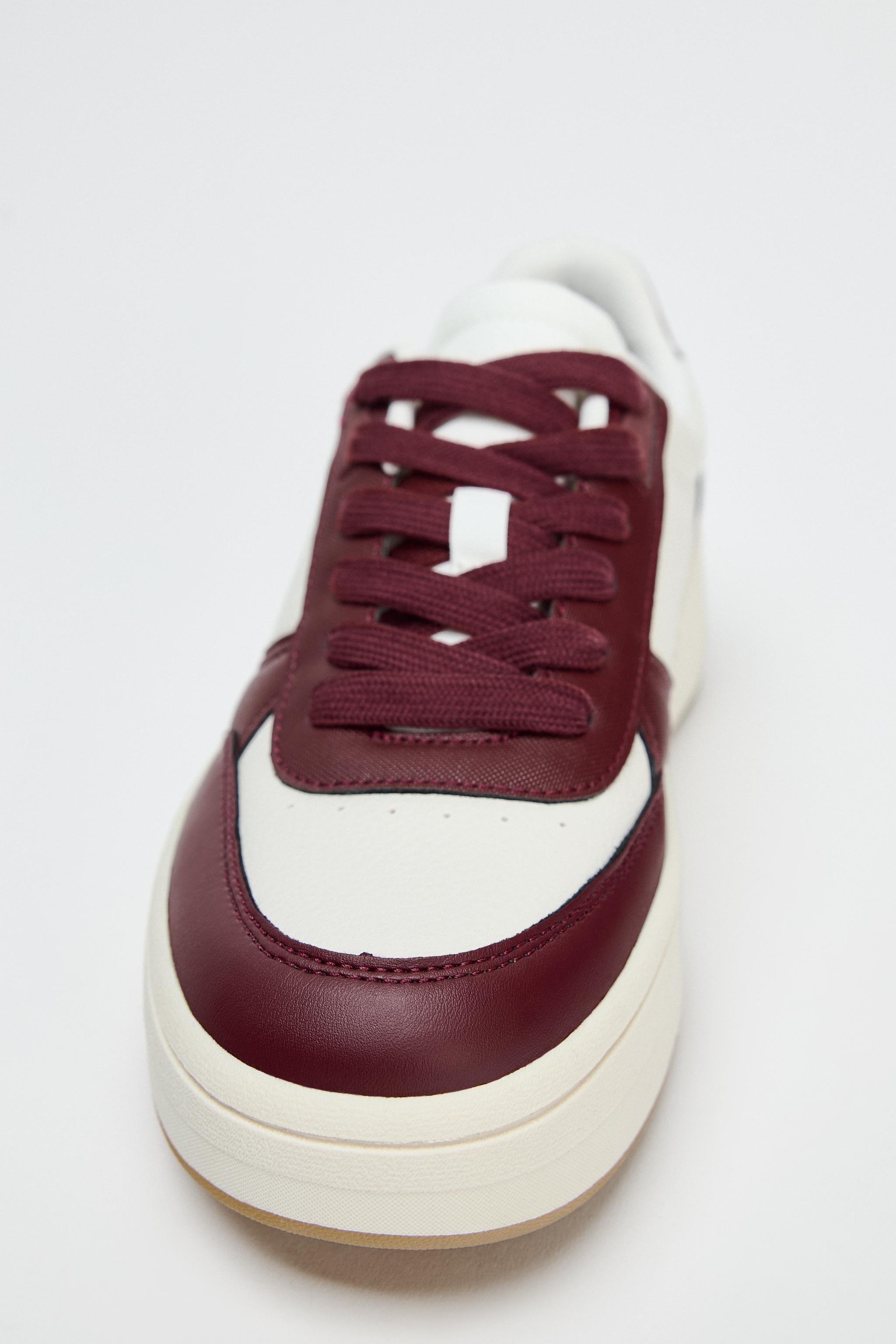 SNEAKERS IN A COMBINATION OF COLORS Product Image