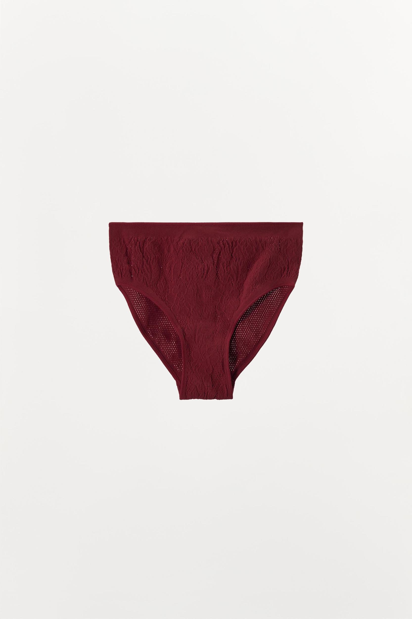 SEAMLESS LACE BRALETTE WITH WIDE STRAPS Product Image