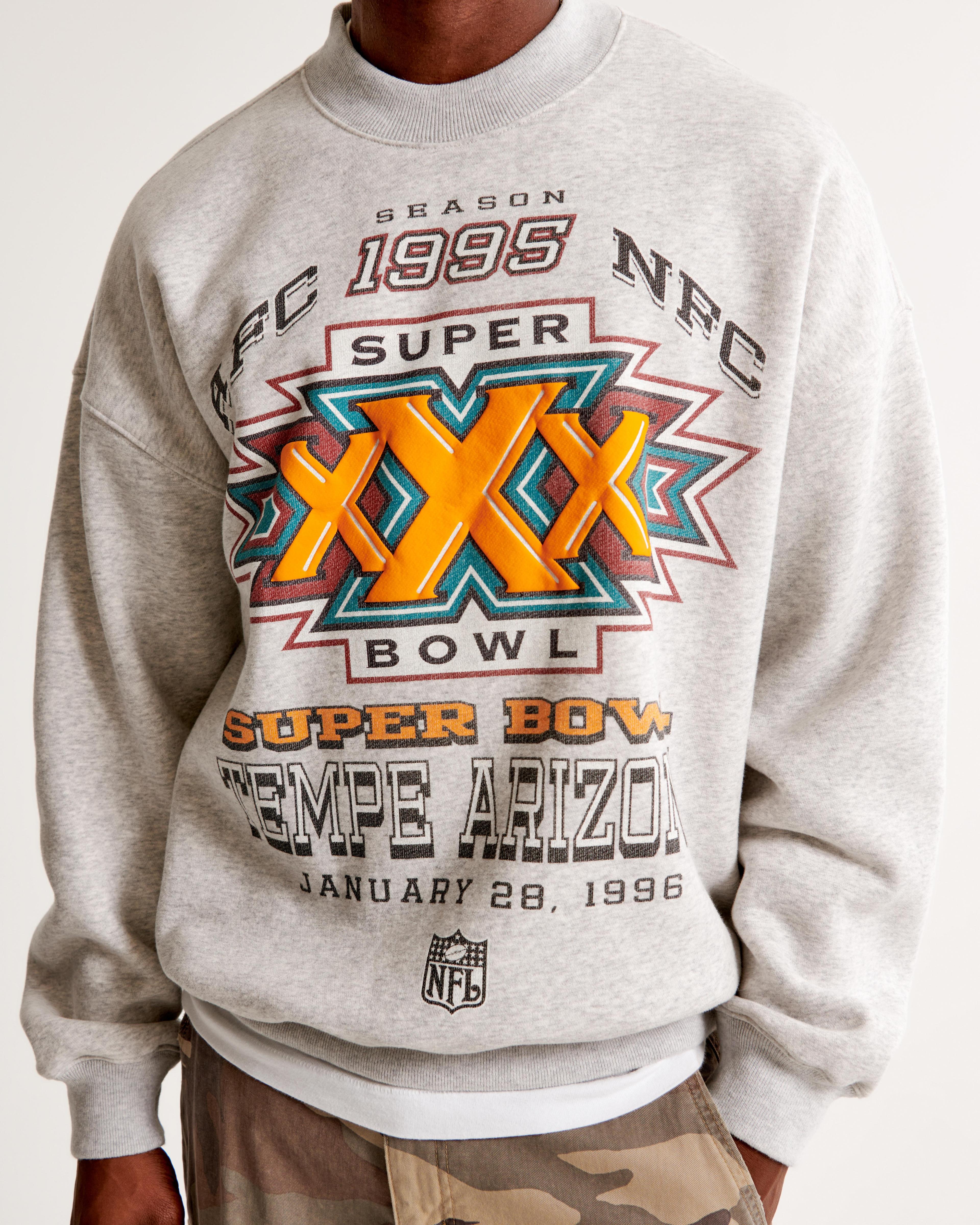 Tampa Bay Buccaneers Graphic Crew Sweatshirt Product Image