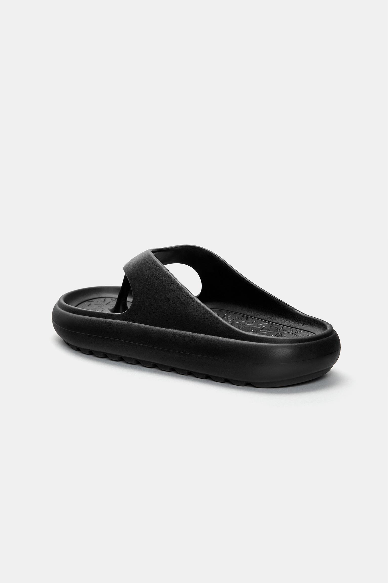Rubberized sandals Product Image