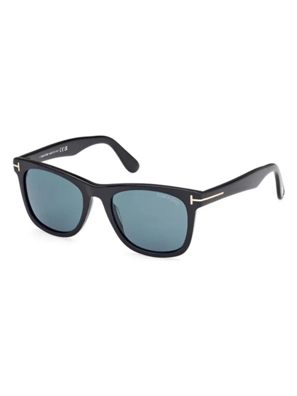 TOM FORD Kevyn Ft1099 01n Sunglasses In Crl Product Image