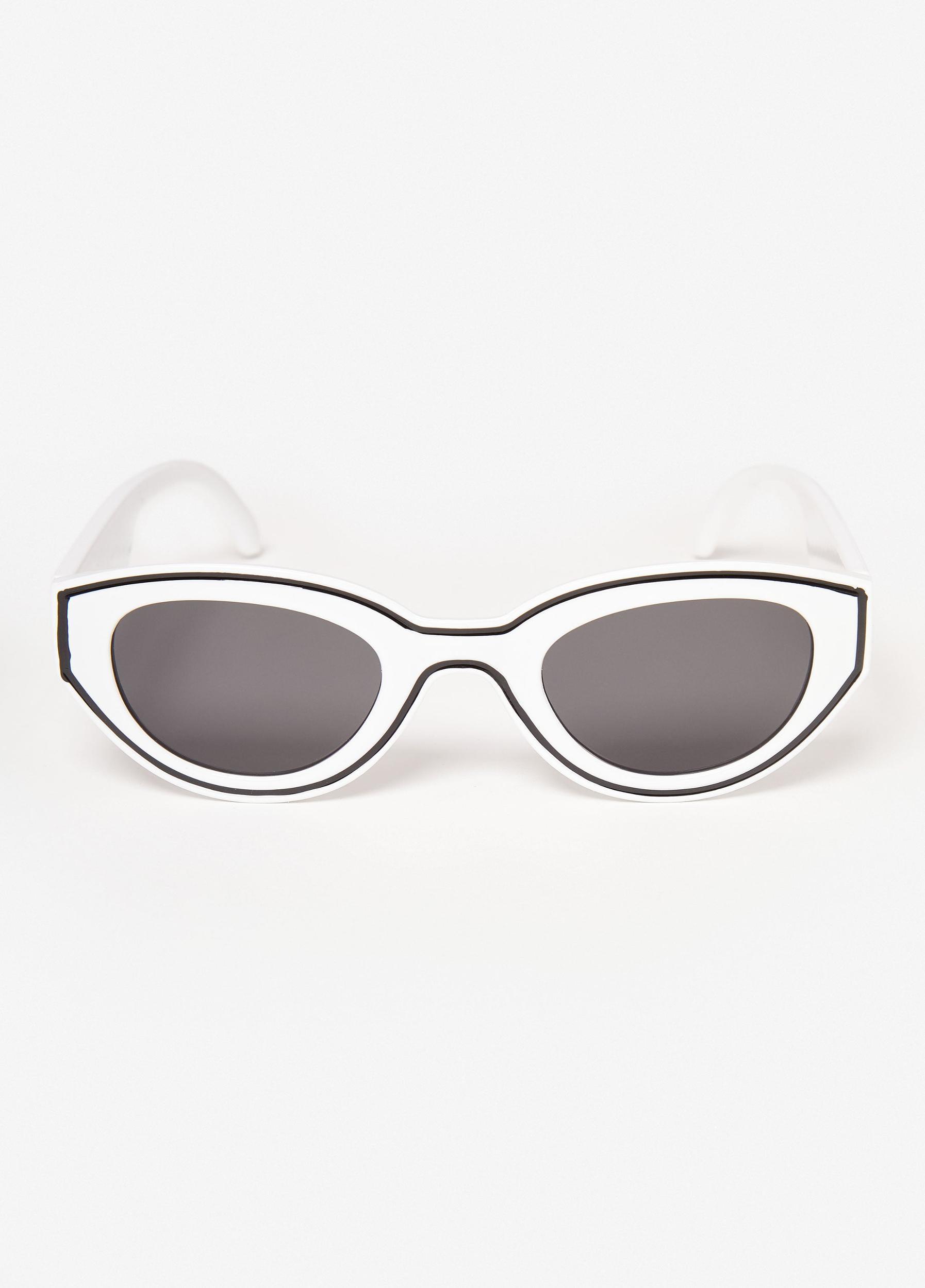 Outlined Cat Eye Sunglasses Product Image