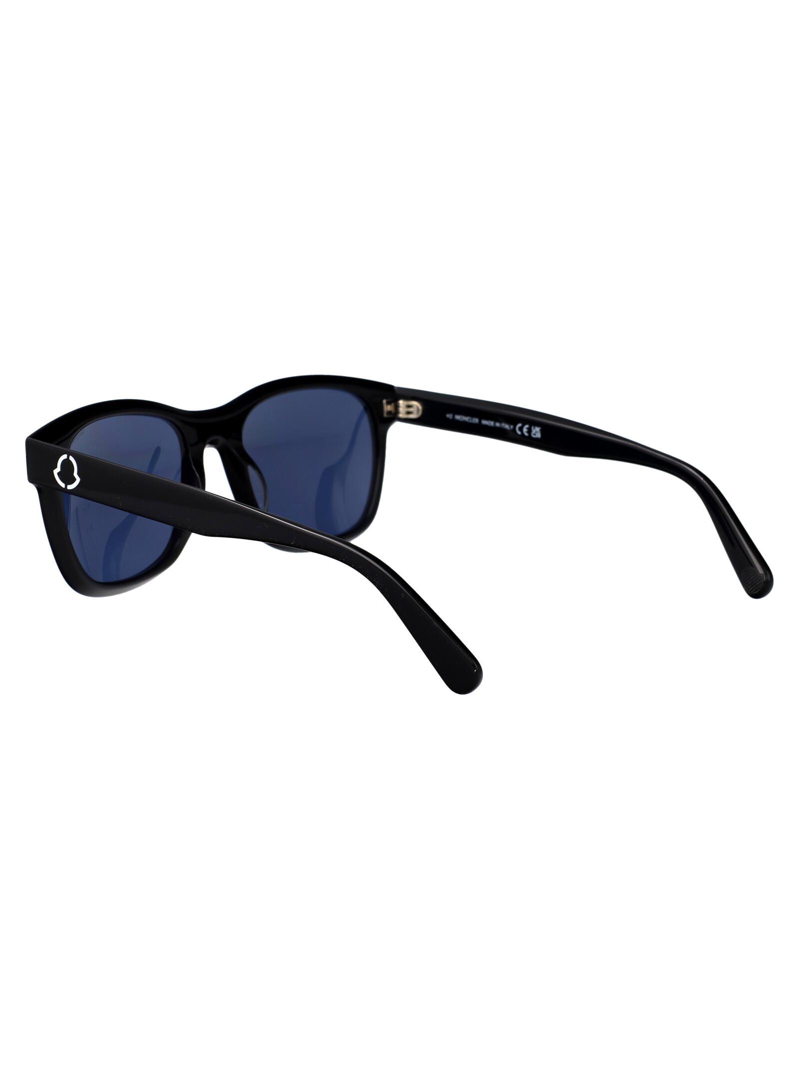 MONCLER Ml0250 Sunglasses In 01v Nero Lucido Product Image