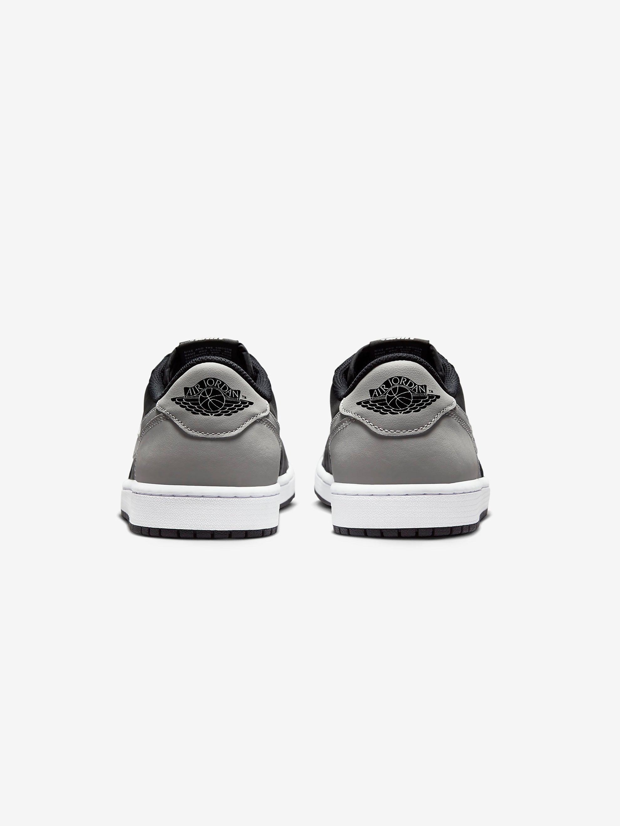 Air Jordan 1 Low OG (Black/Medium Grey/White) Product Image