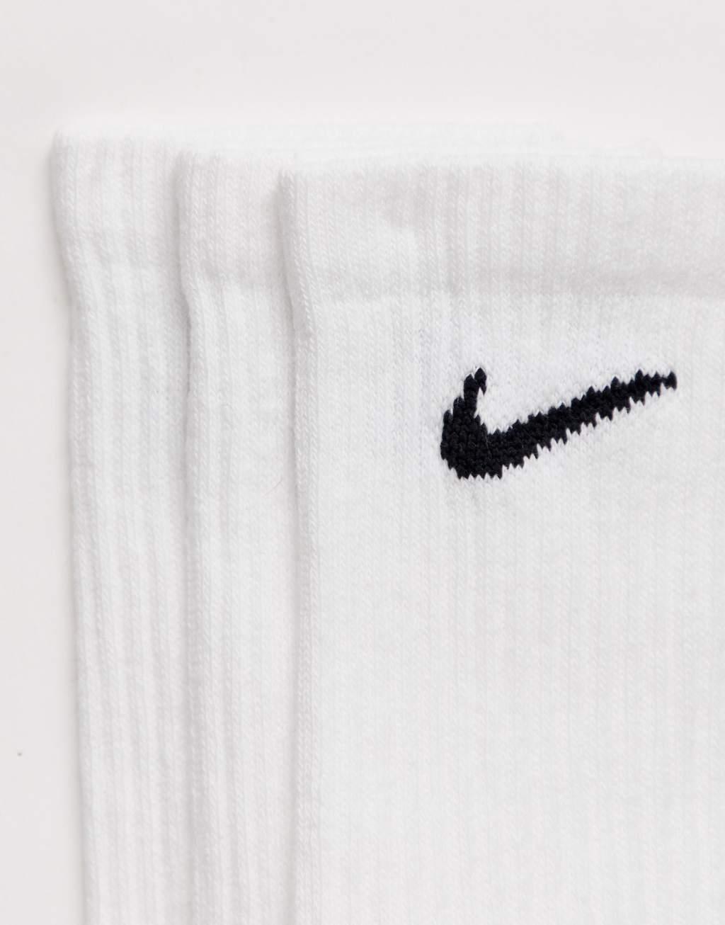 Nike Training Everyday Cushioned 3 pack crew sock in white Product Image