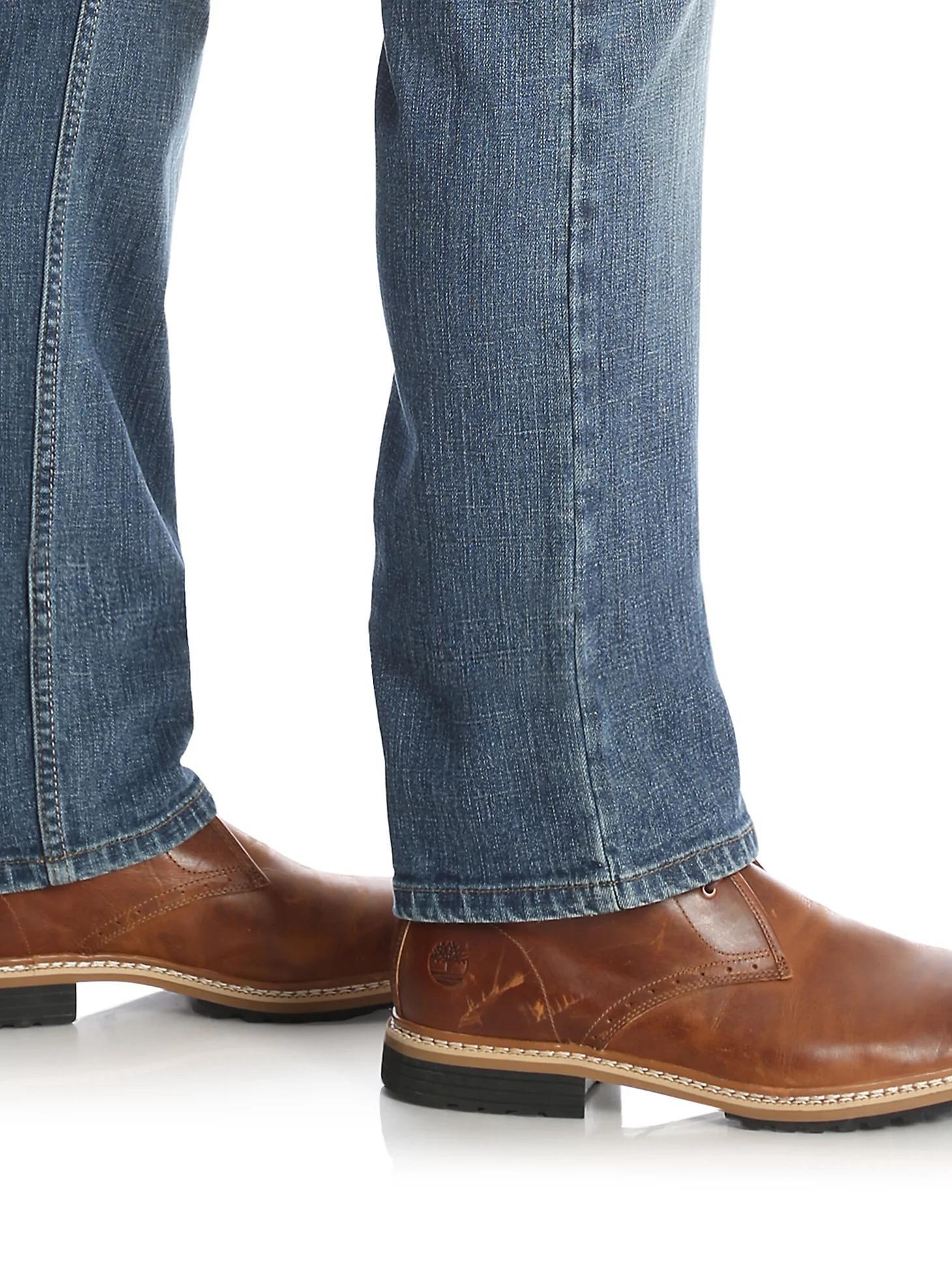 Men's Regular Fit Flex Jean | Men's JEANS | Wrangler® Product Image