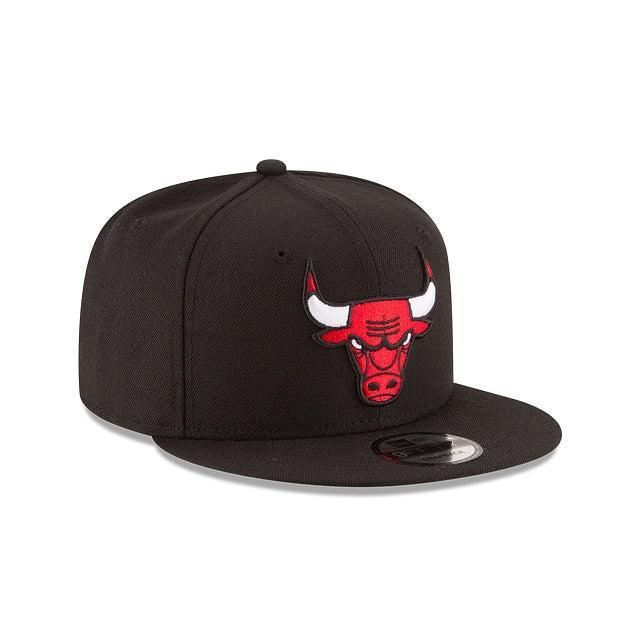 Chicago Bulls Black 9FIFTY Snapback Hat Male Product Image