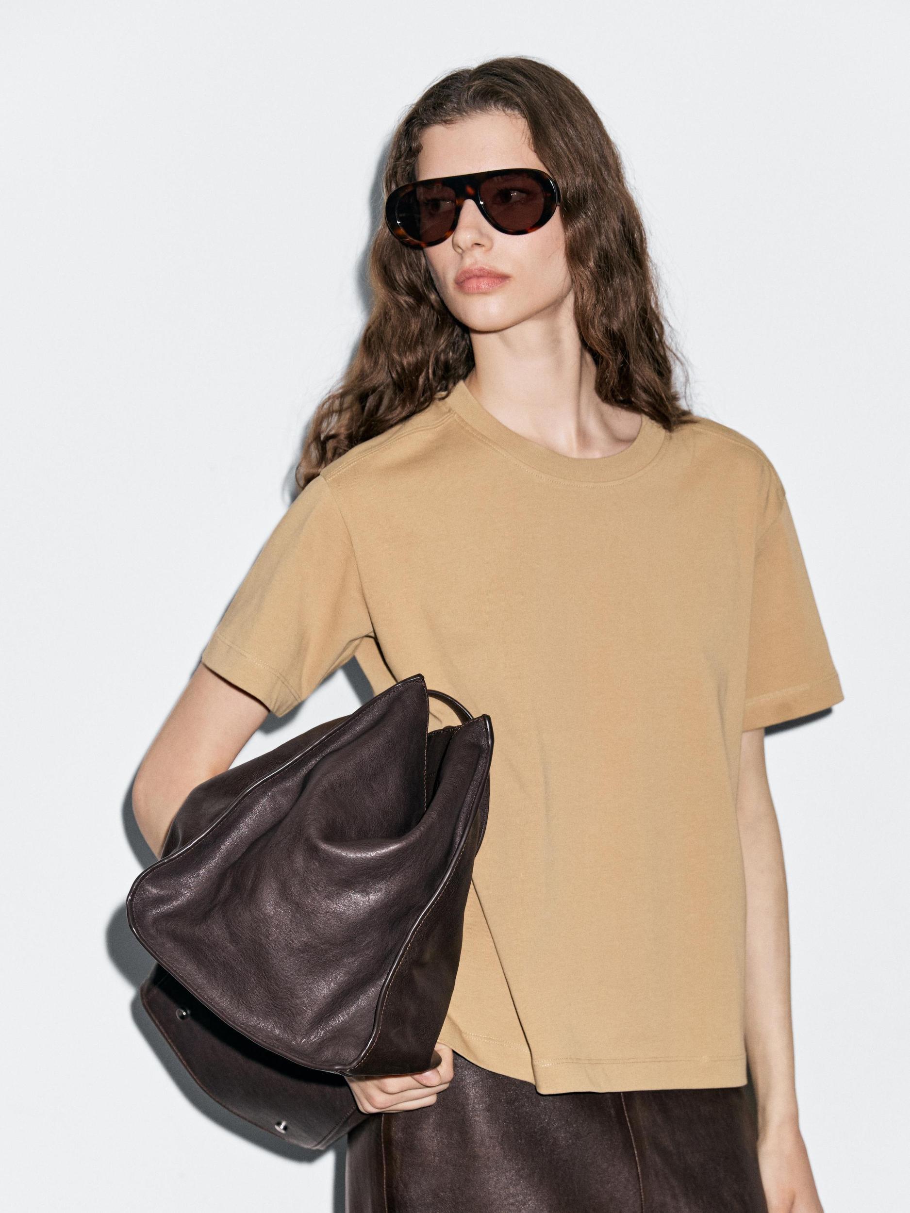 100% cotton short-sleeve T-shirt Product Image