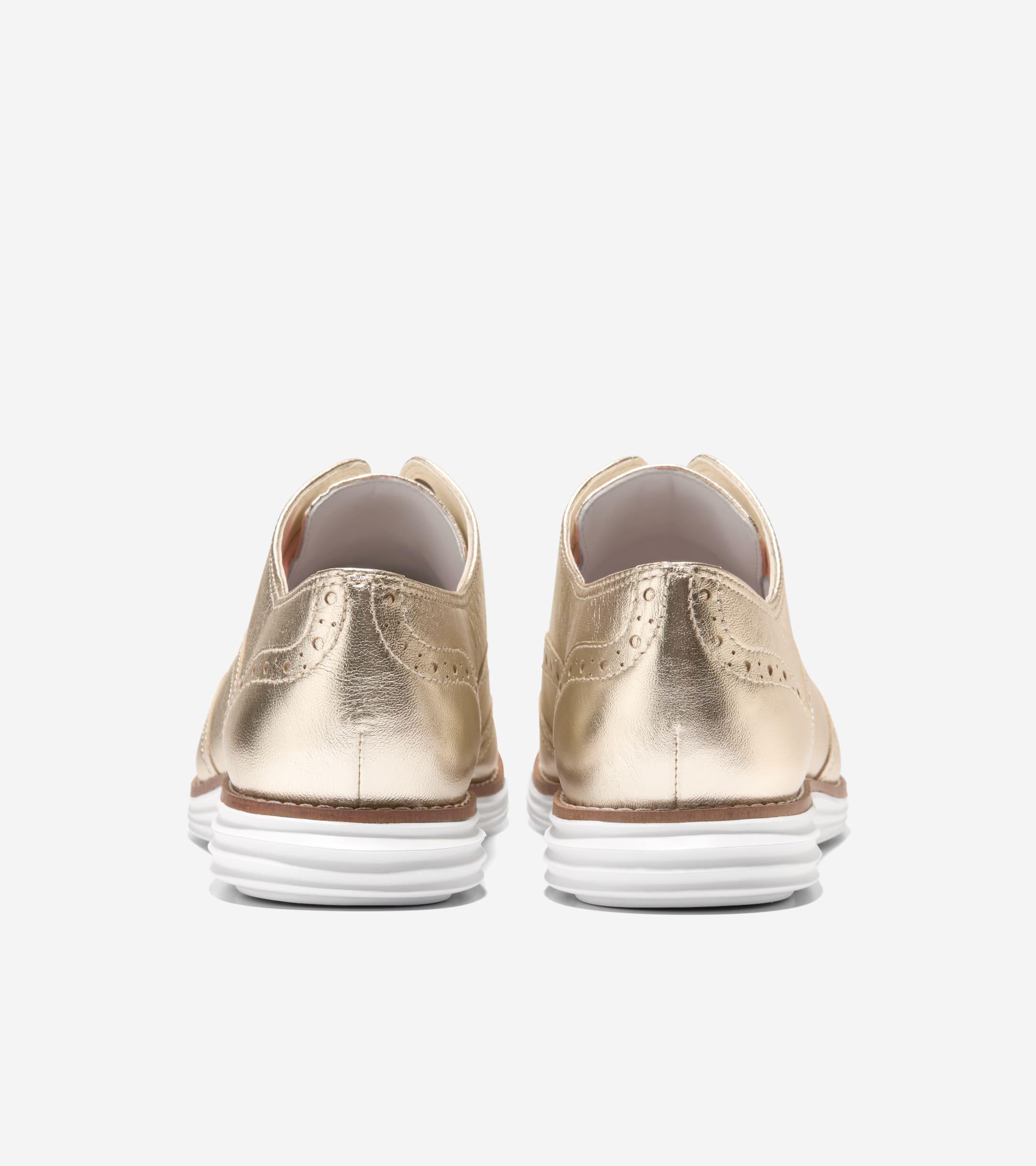 Essential Pouch Product Image