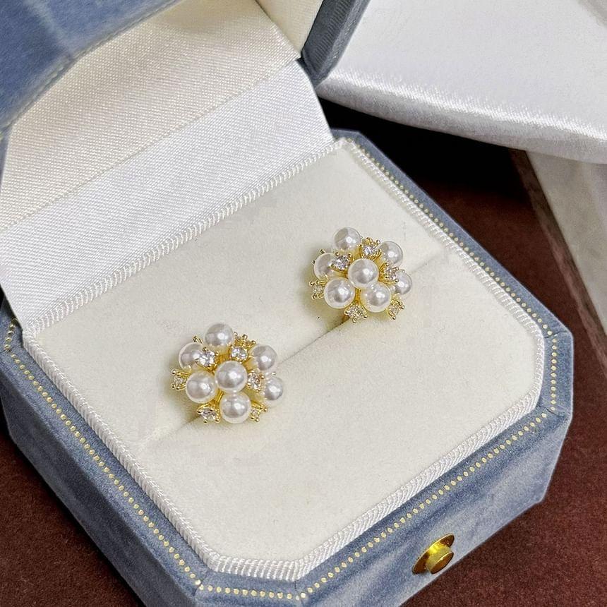 Faux Pearl Rhinestone Stud Earring Product Image