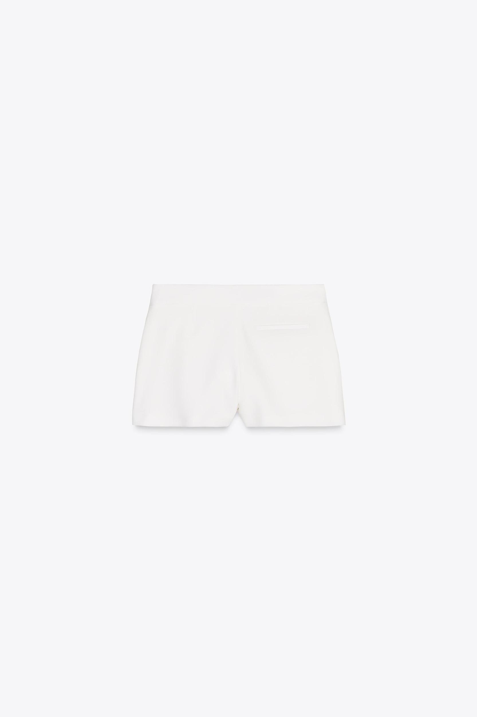 CREPE BUTTON SKORT Product Image