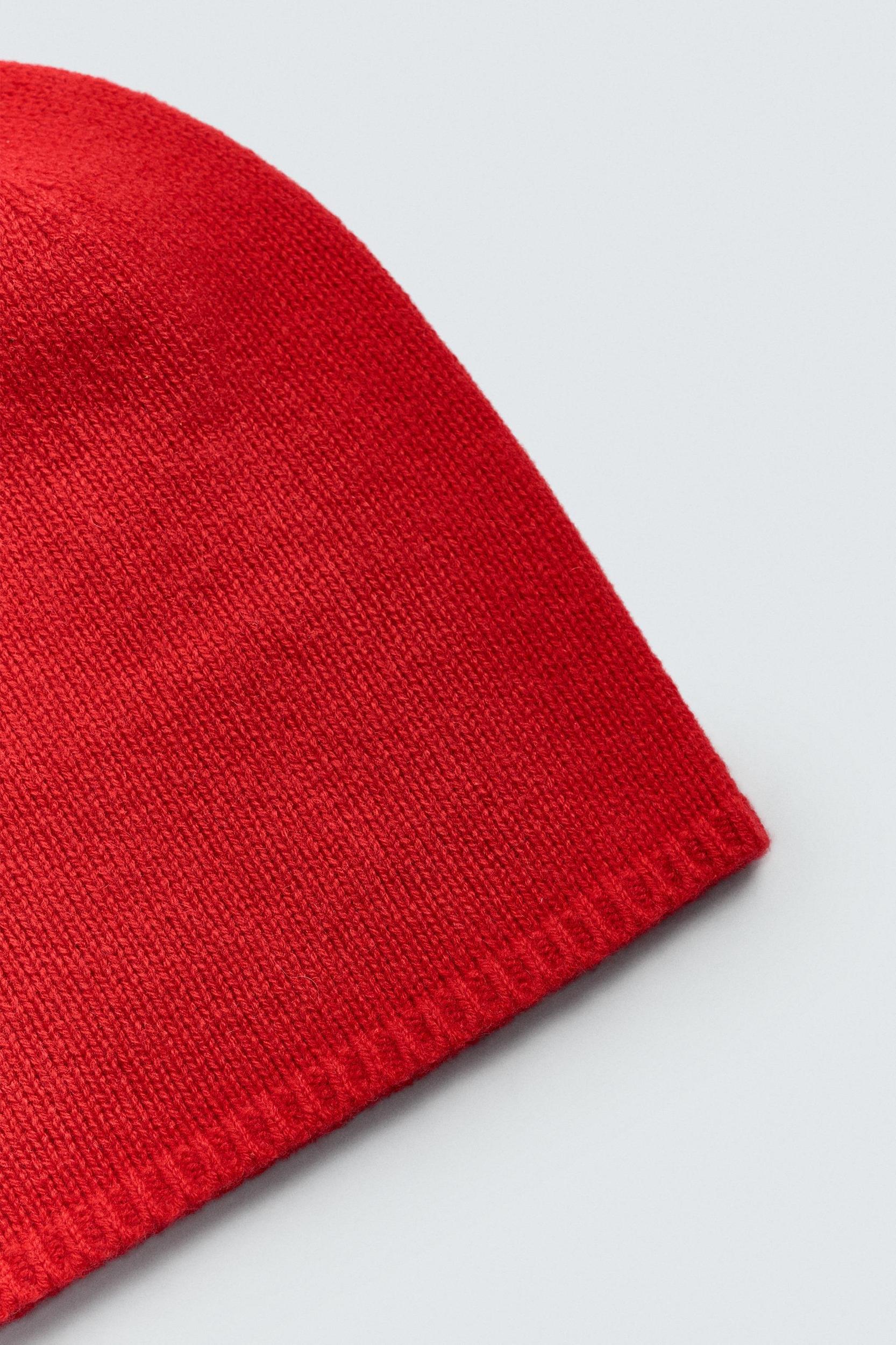 CASHMERE BEANIE LIMITED EDITION Product Image