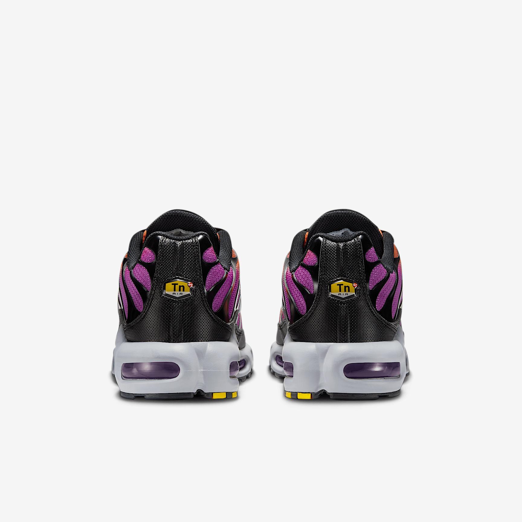 Nike Men's Air Max Plus Shoes Product Image