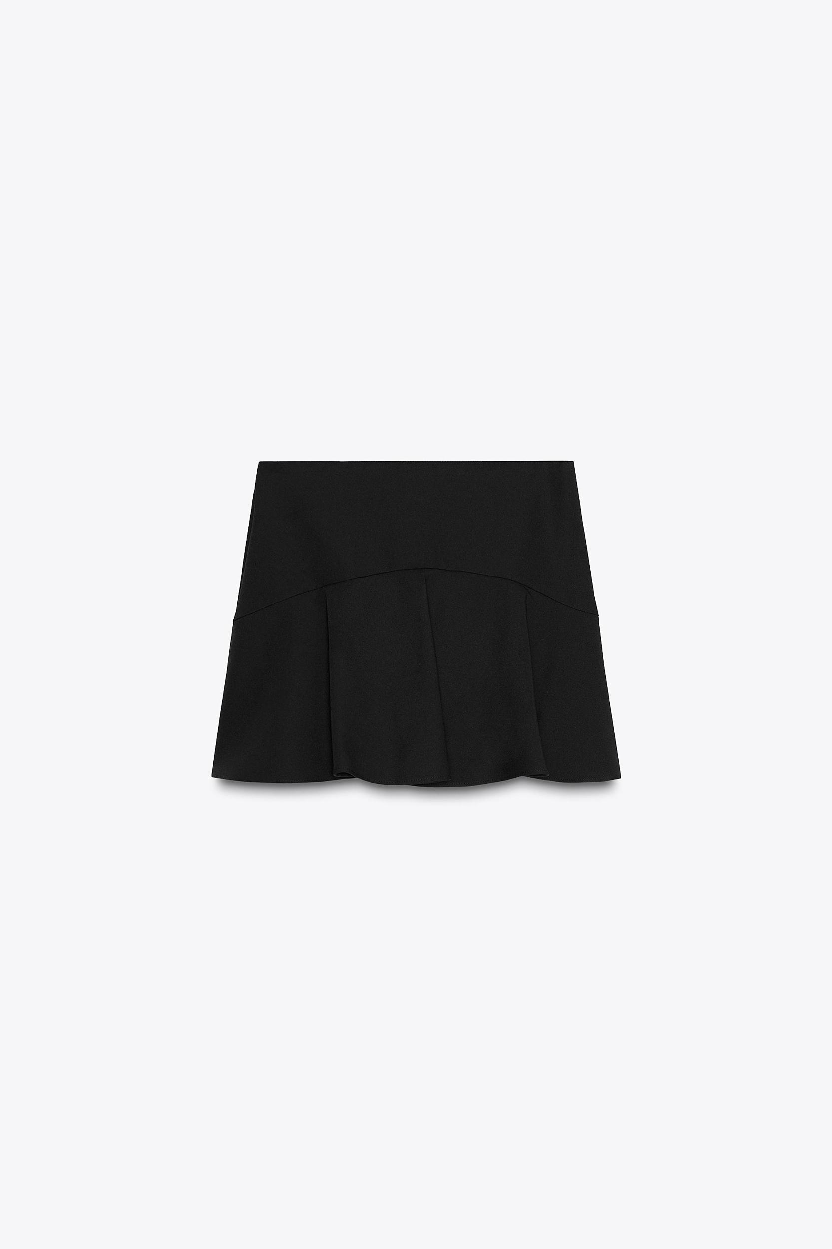 ELASTIC WAIST SHORTS Product Image