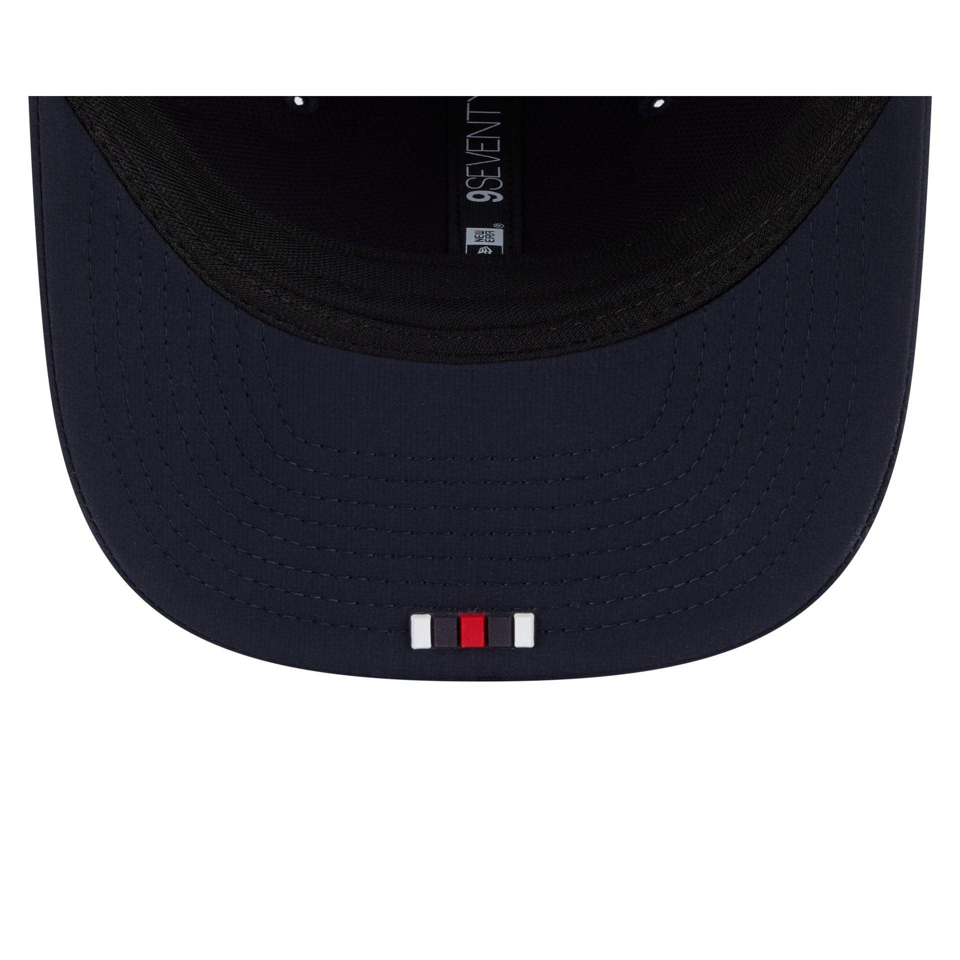 Atlanta Braves St. Patrick's Day 2025 9SEVENTY Stretch-Snap Hat Male Product Image