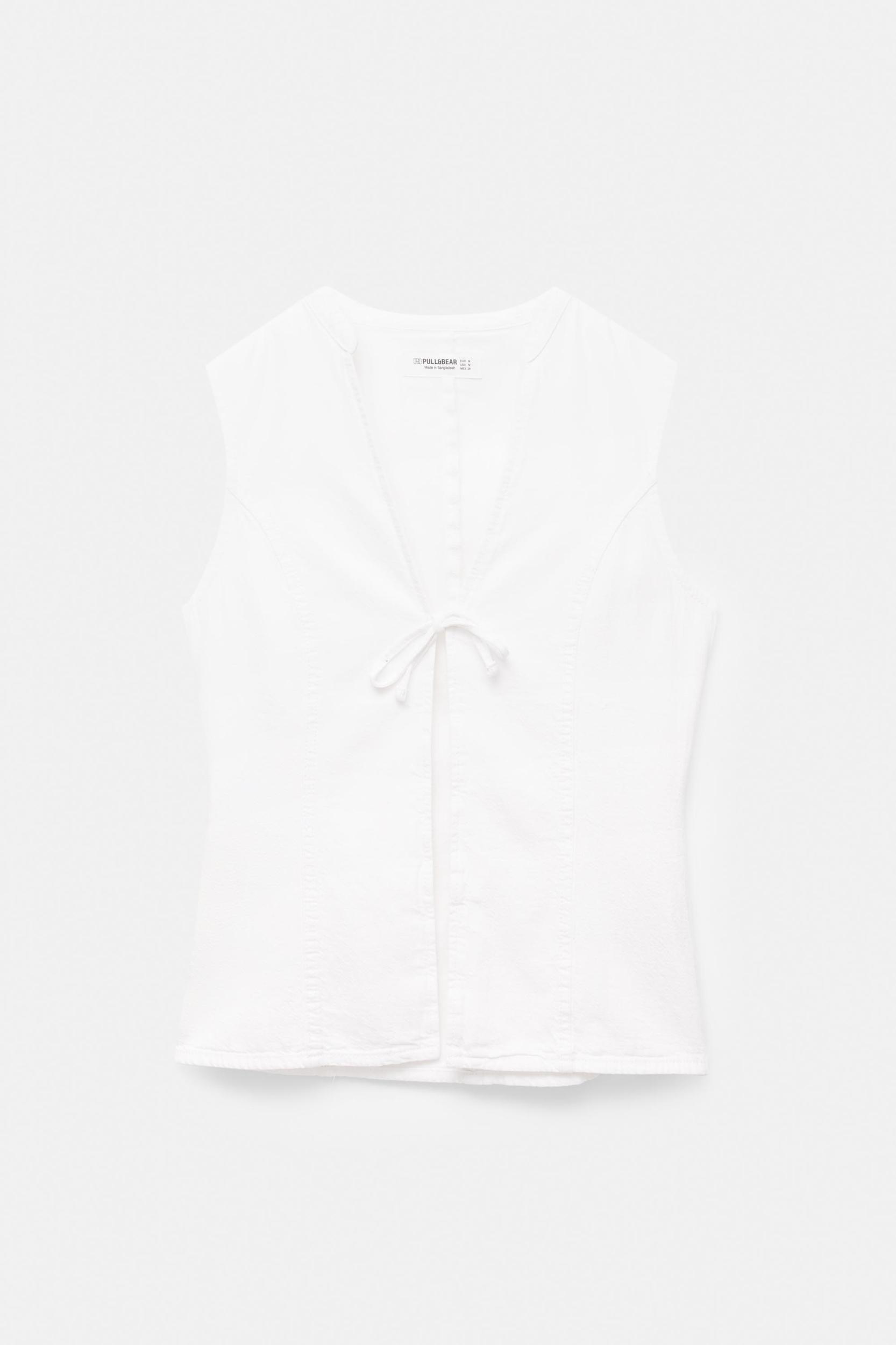 Blouse with tie fastening Product Image