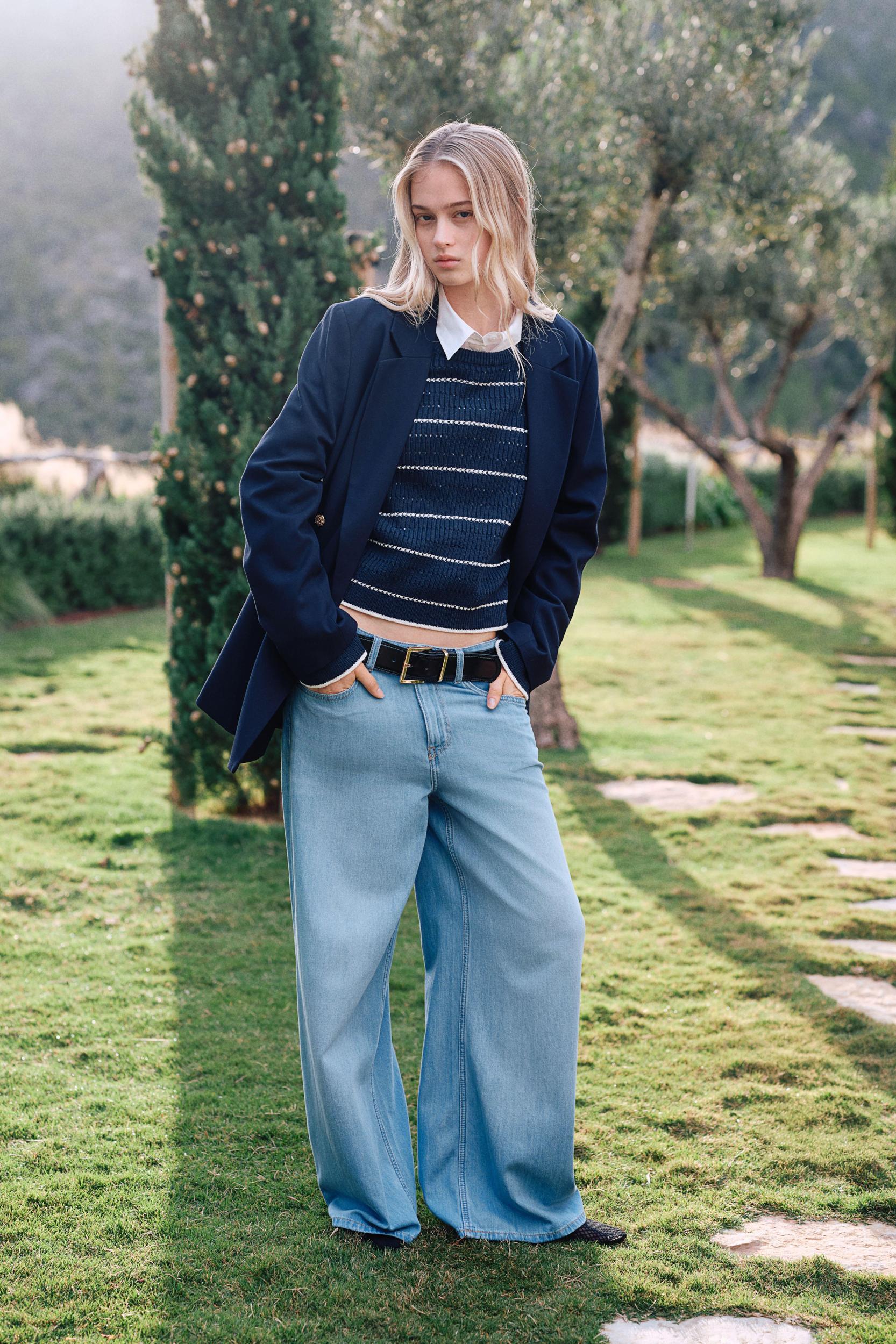 Baggy Wide Low Jeans Product Image