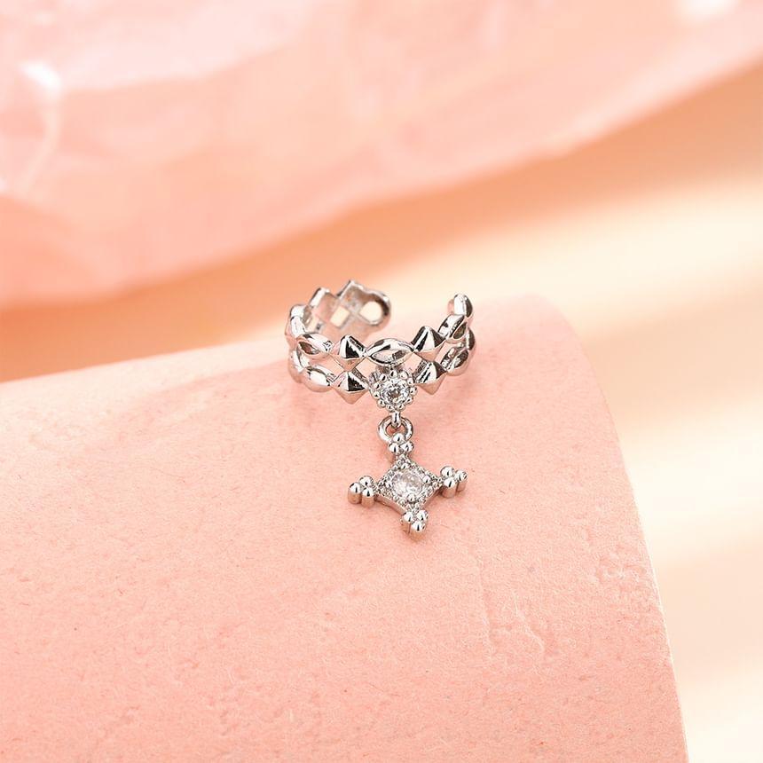 Rhinestone Star Ear Cuff Product Image