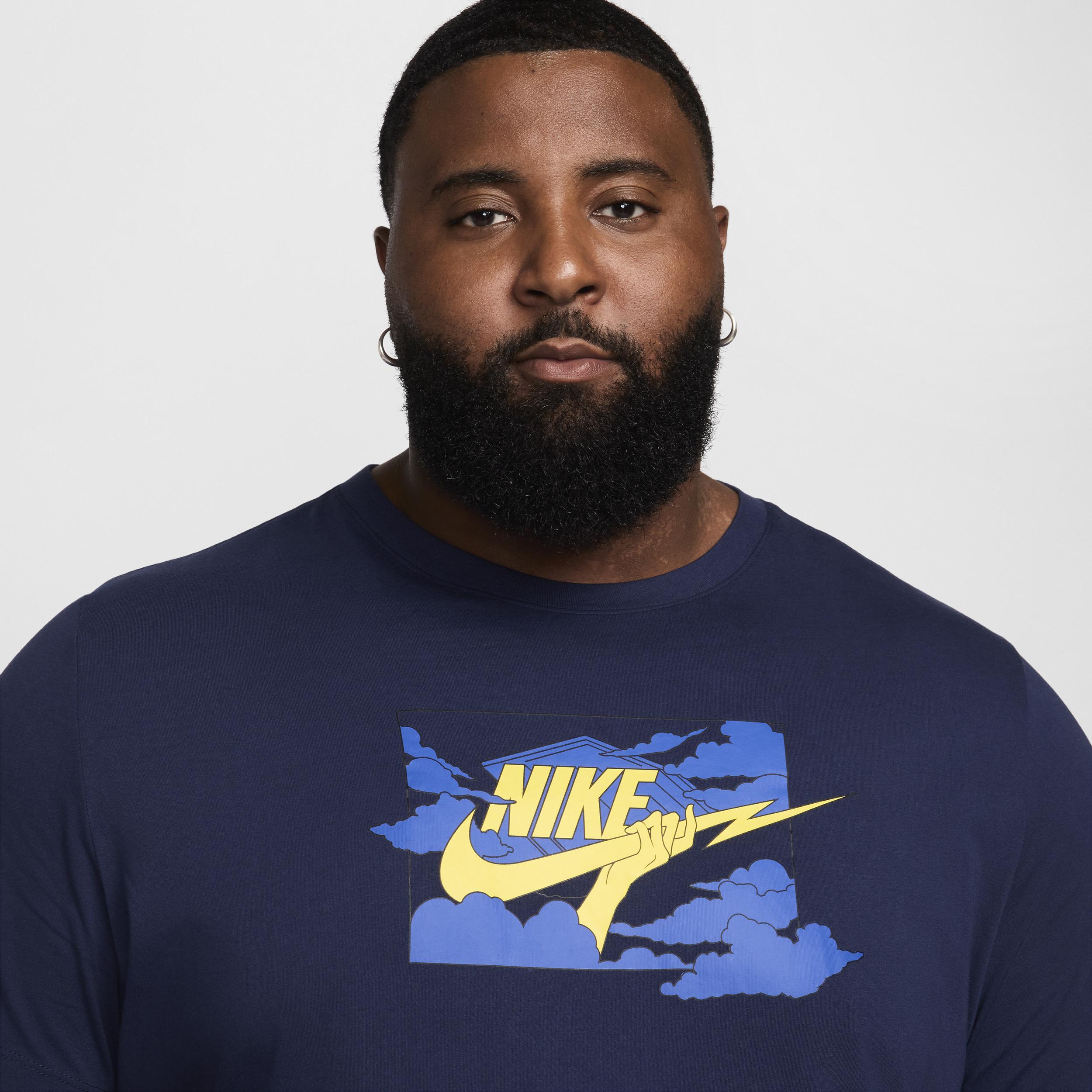 Nike Club Men's T-Shirt Product Image