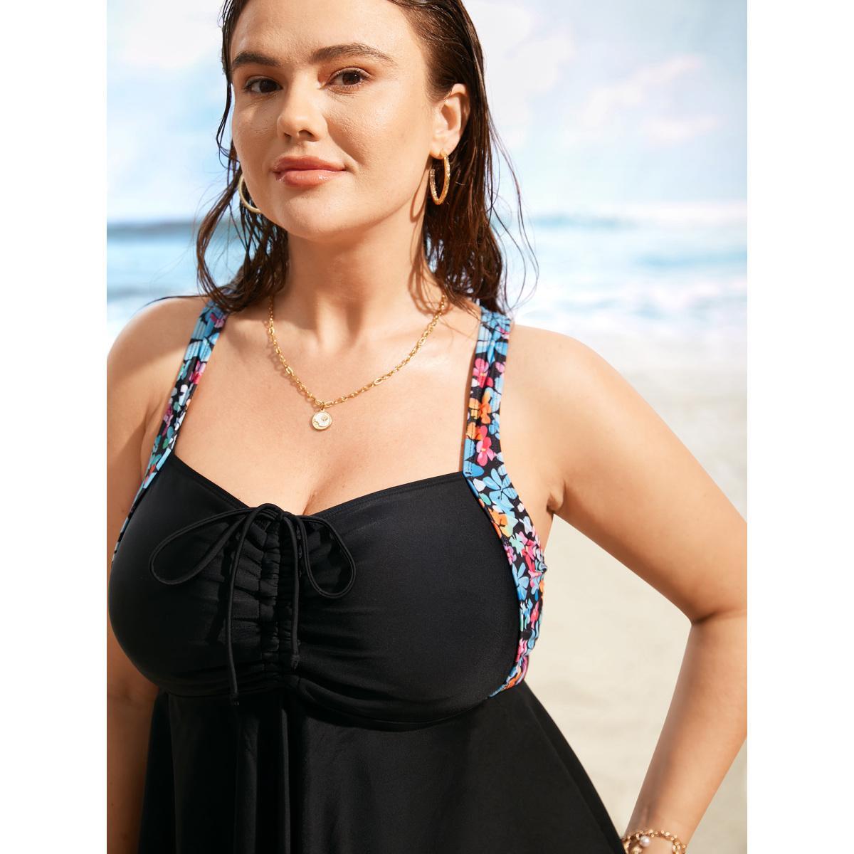 Plus Size Contrast Floral Patchwork Hanky Hem Swim Top Women's Swimwear Black Beach Patchwork High stretch Bodycon Heart neckline Curve Swim Tops BloomChic 30/6X Product Image