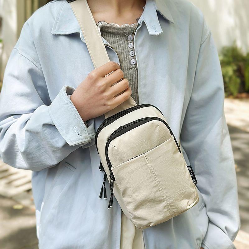 Plain Sling Bag Product Image