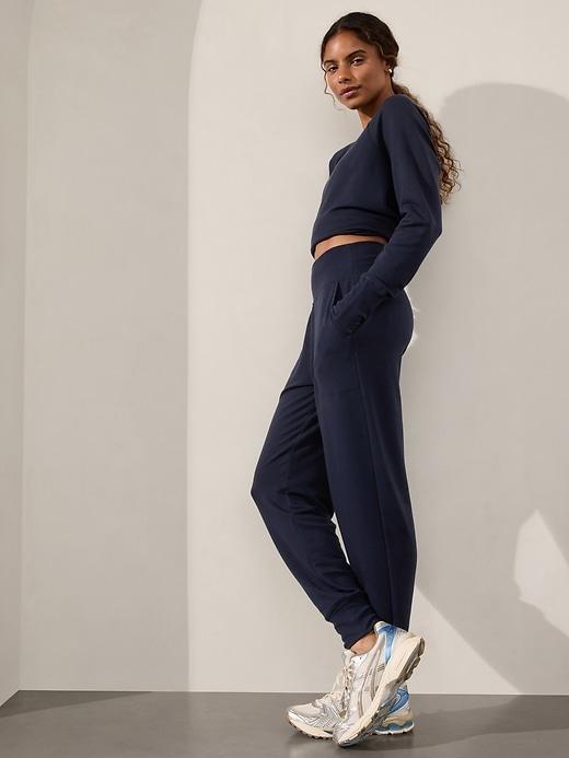 Coaster Luxe High Rise Jogger Product Image