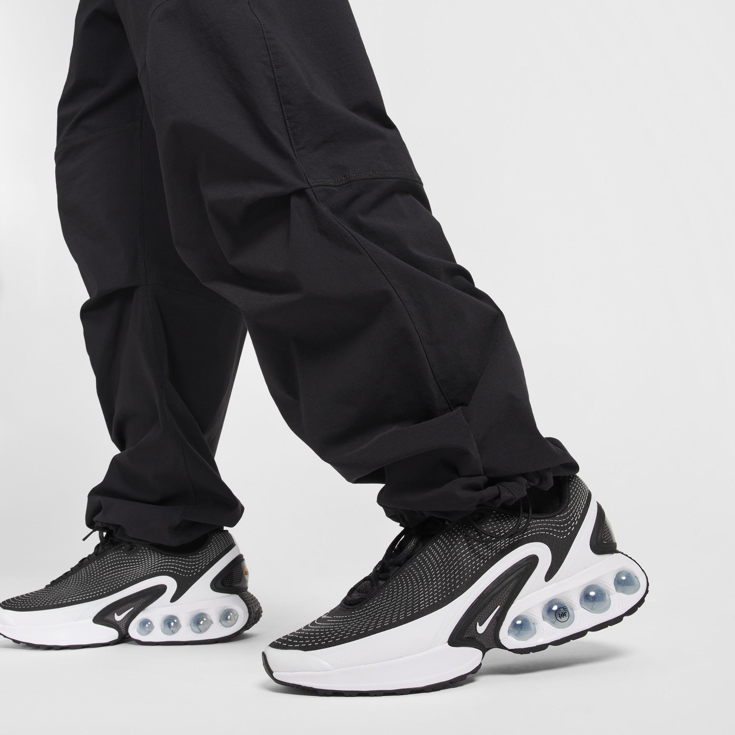 Nike Men's Tech Woven Oversized Pants Product Image