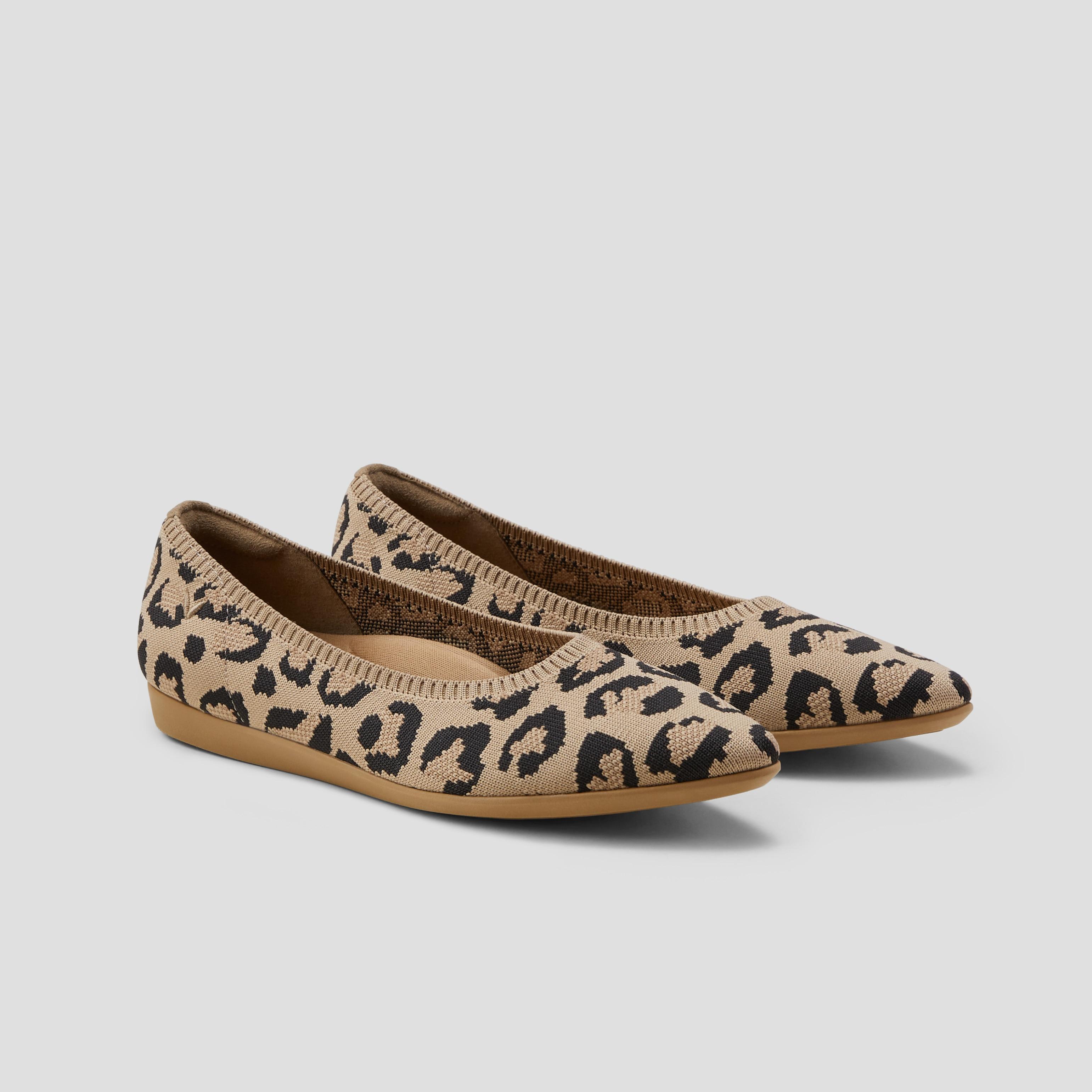 Lightweight Pointed-Ballet Flats (Aria Walker) Product Image