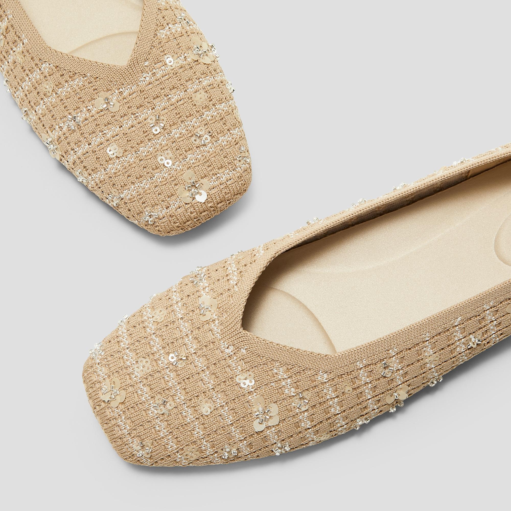 Square-Toe V-Cut Flats (Margot 2.0) Product Image