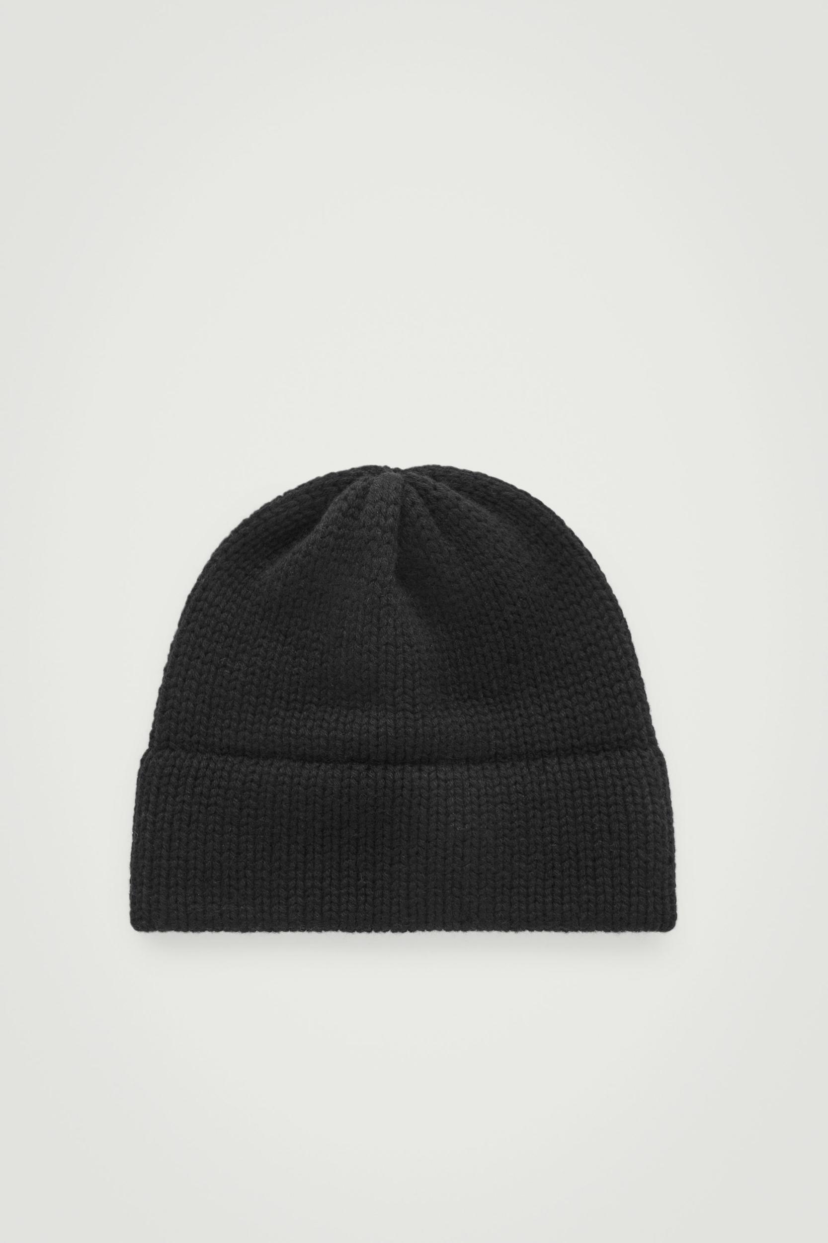 RIBBED CASHMERE-BLEND STITCHED-BRIM BEANIE Product Image