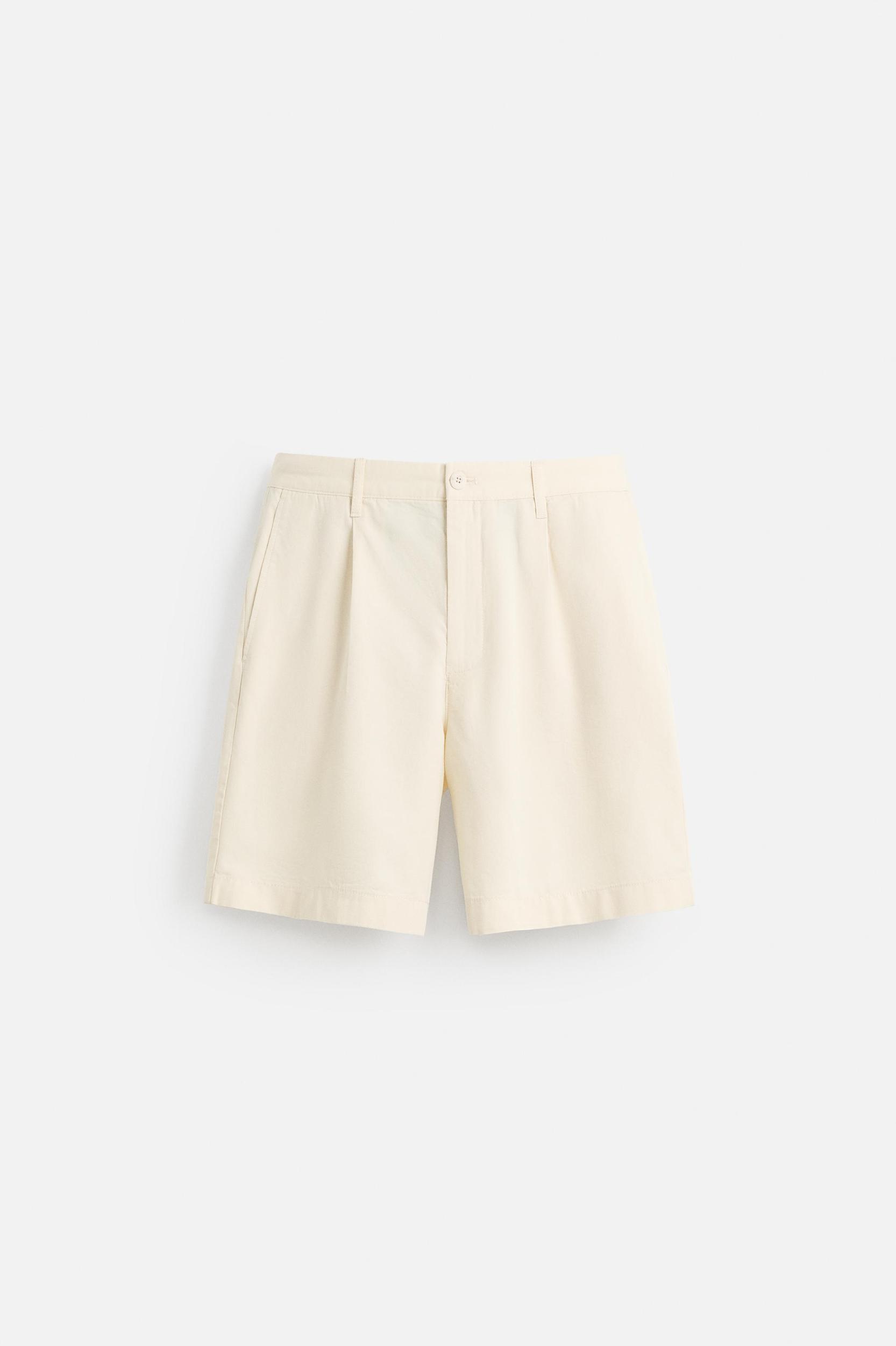 PLEATED REGULAR FIT BERMUDA SHORTS Product Image