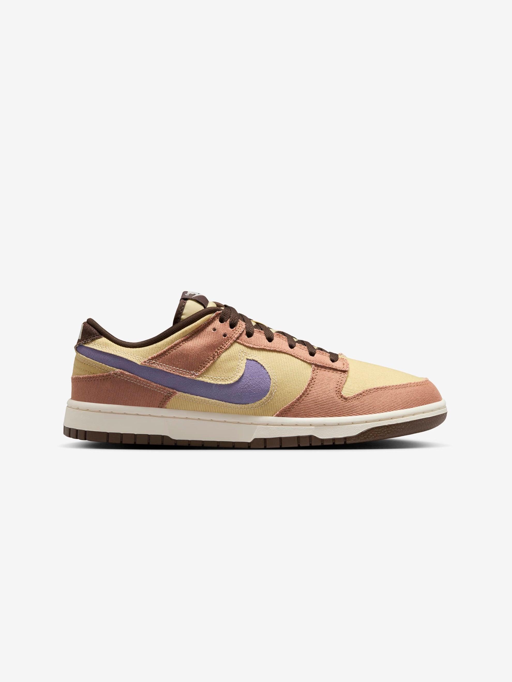 NIKE DUNK LOW RETRO SE (DUSTED CLAY/DUSTY AMETHYST-TEAM GOLD) Product Image