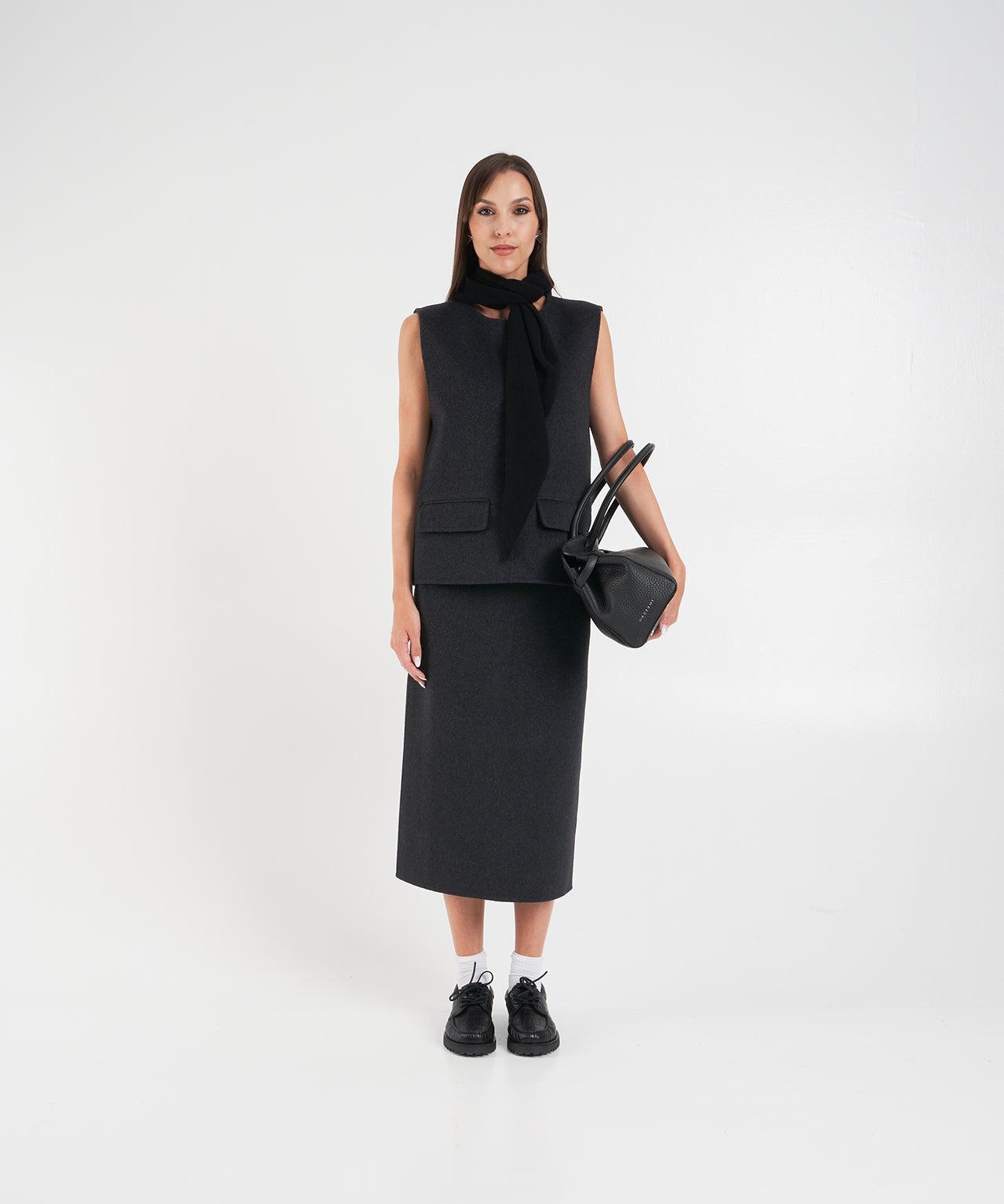 Grained leather handbag Product Image