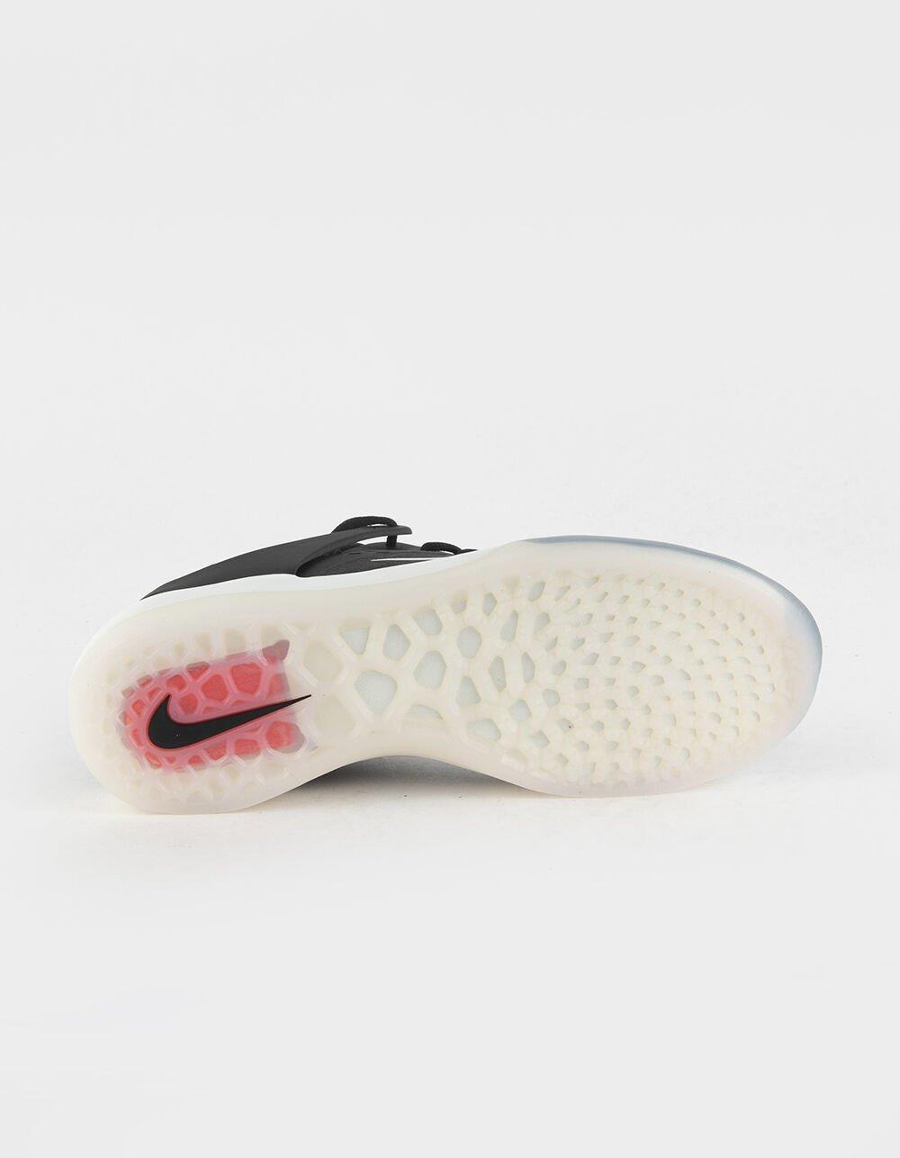 NIKE SB Zoom Nyjah 3 Mens Shoes Product Image