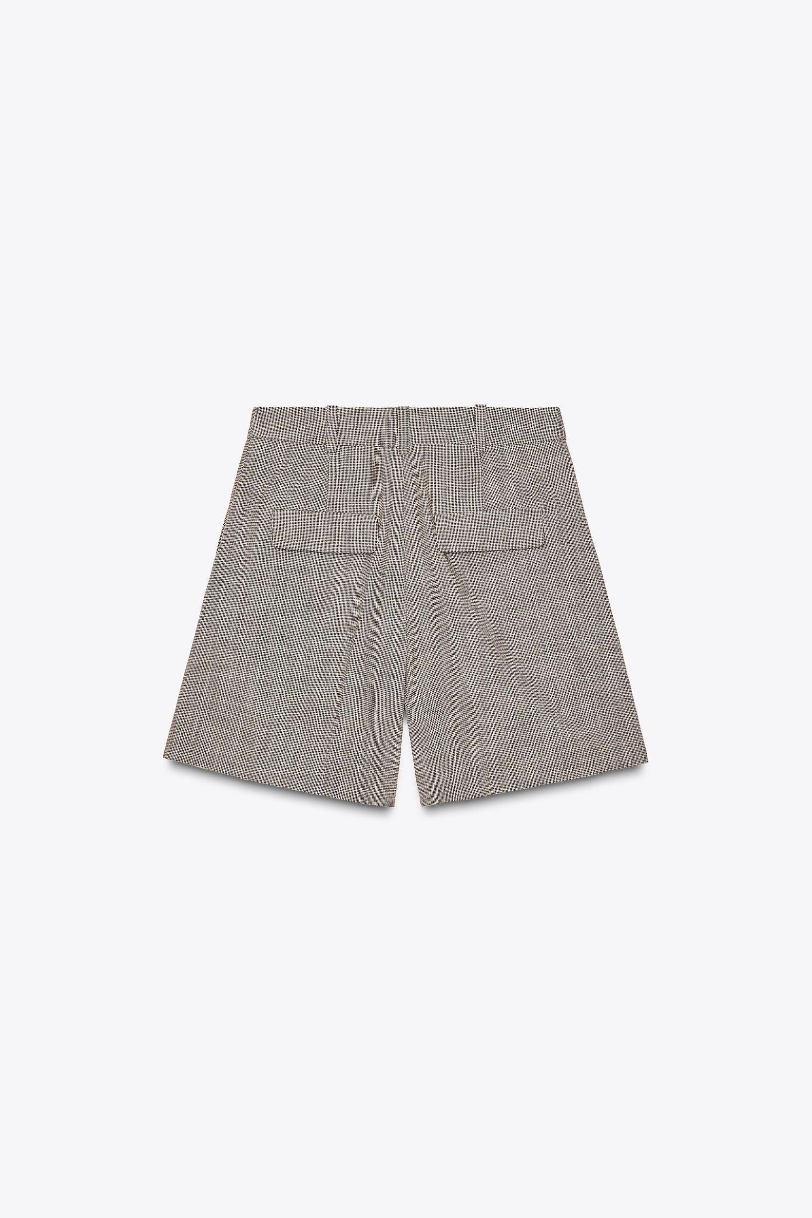 PLEATED HIGH-WAISTED SHORTS Product Image